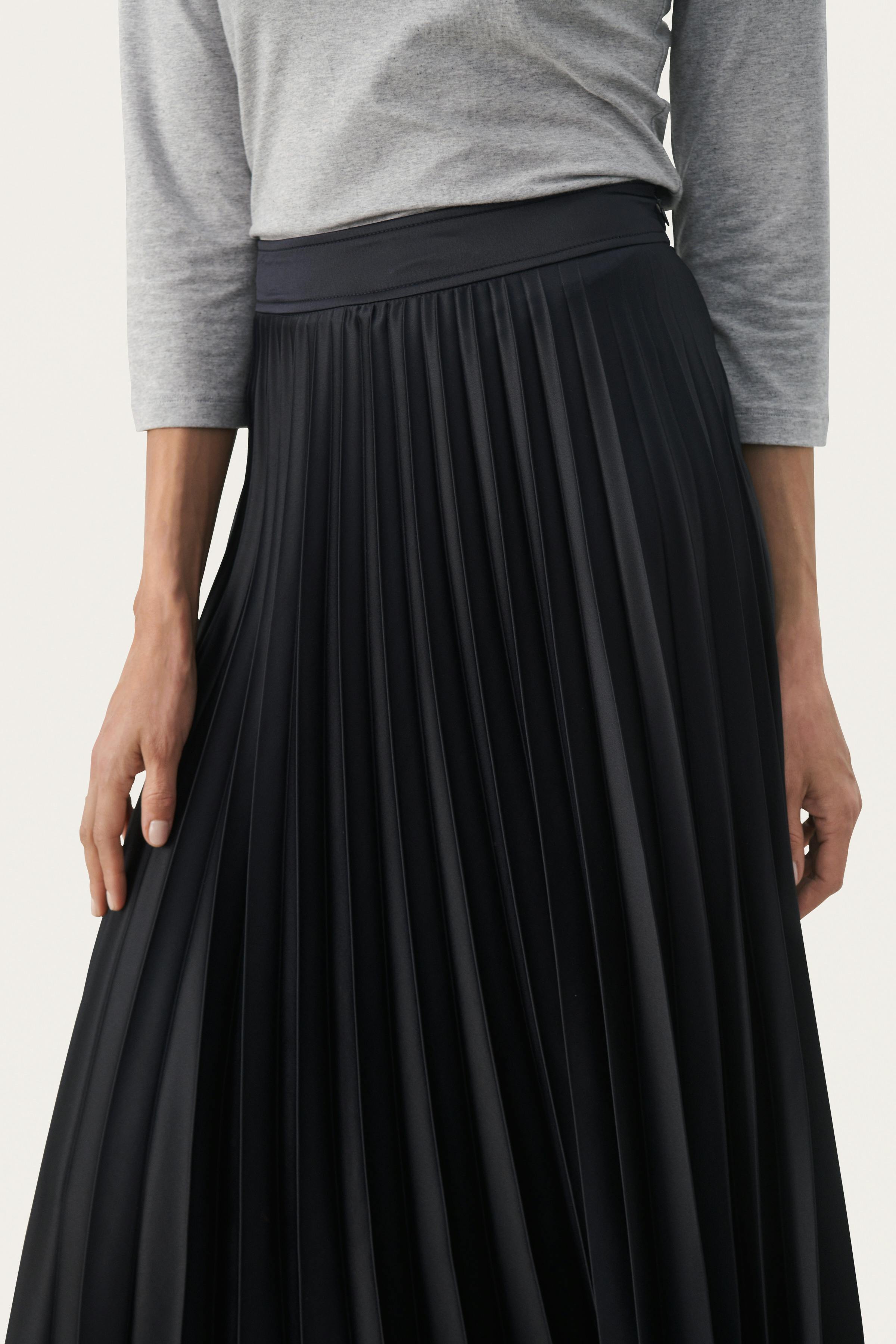 VenedaPW Long pleated skirt LOOKBOOK DETAIL 30309138-194013