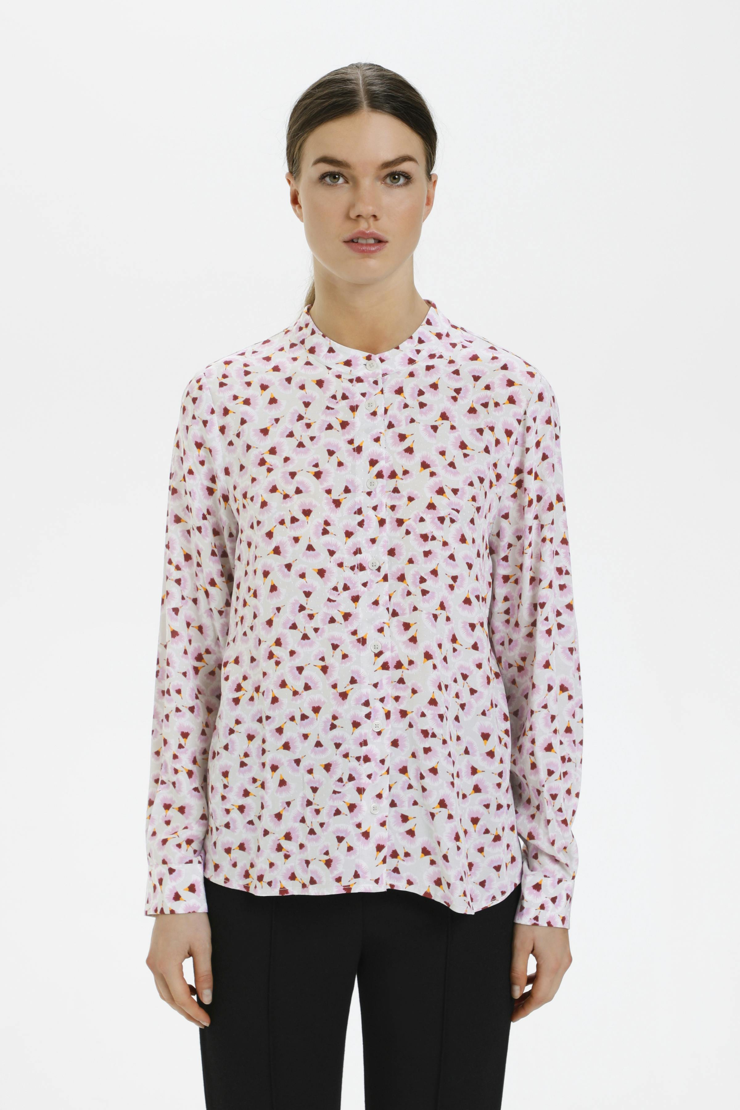 EsmeKB Shirt LOOKBOOK FRONT 10104018-153214