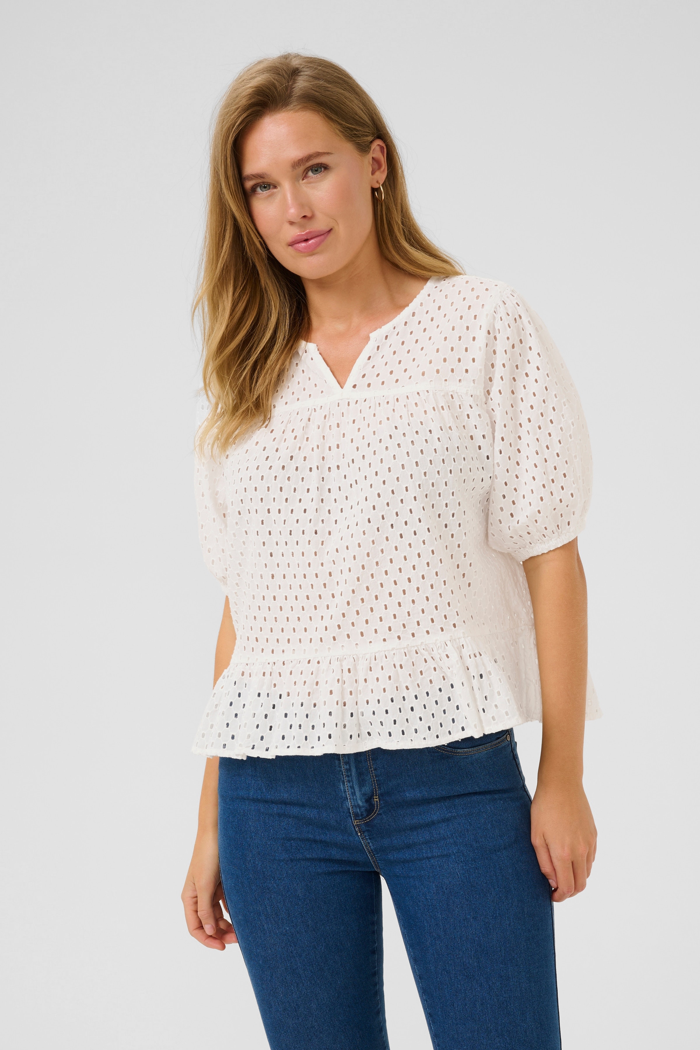 KArumba Blouse LOOKBOOK FRONT 10509892-110602
