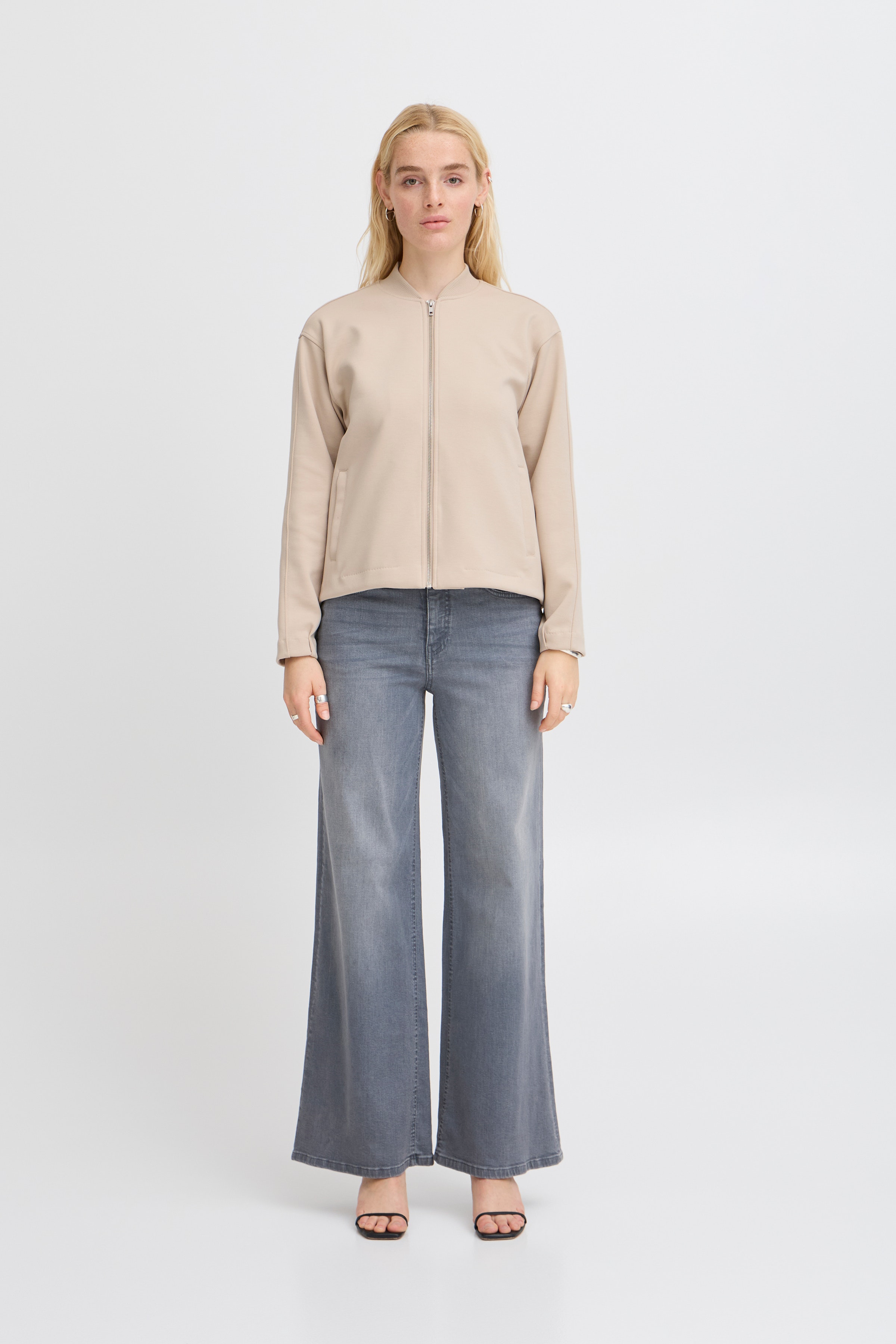 IHKATE Yttertøy LOOKBOOK FRONT 20122548-151308