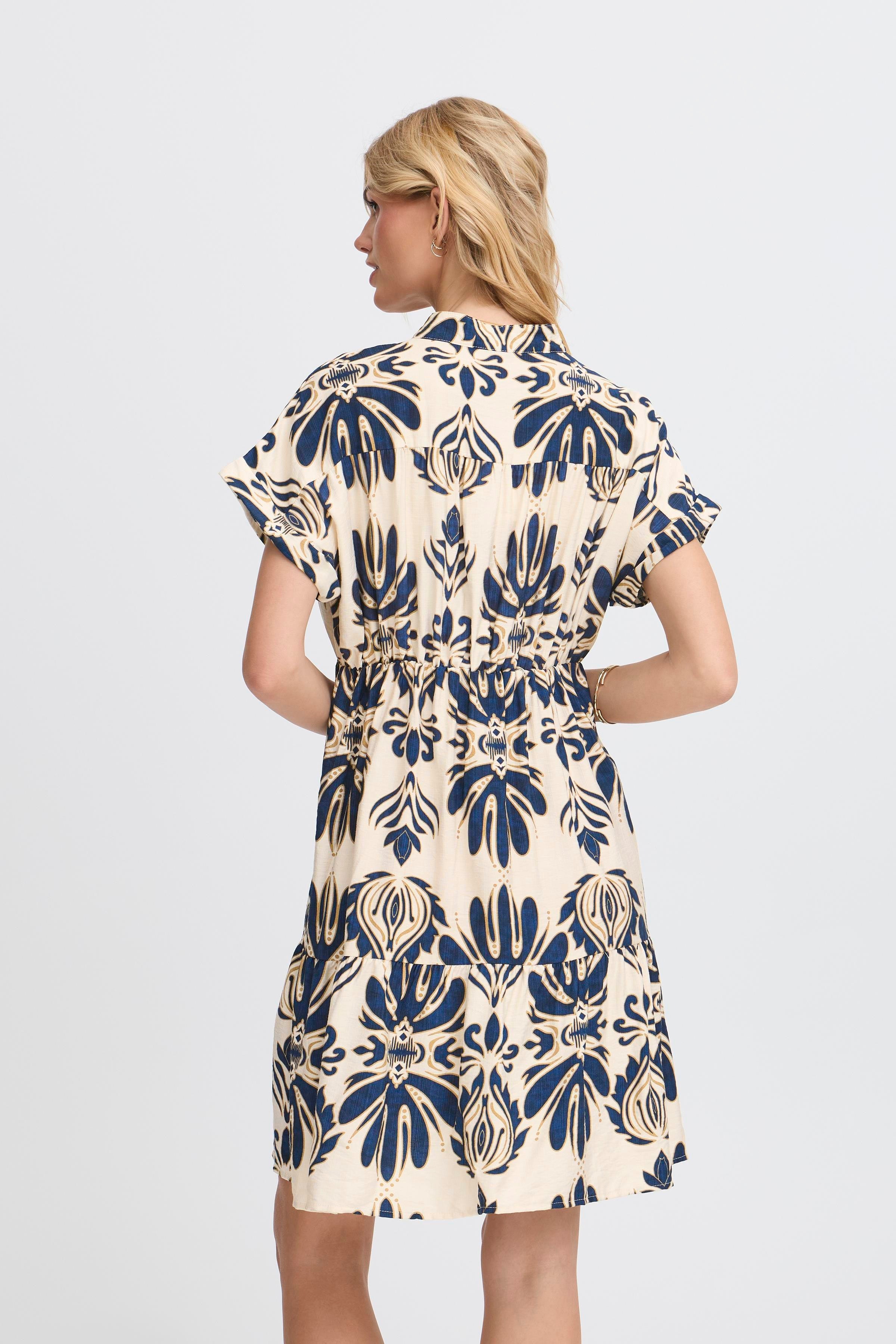 SBMARITHA Kjole LOOKBOOK BACK 22100978-193923