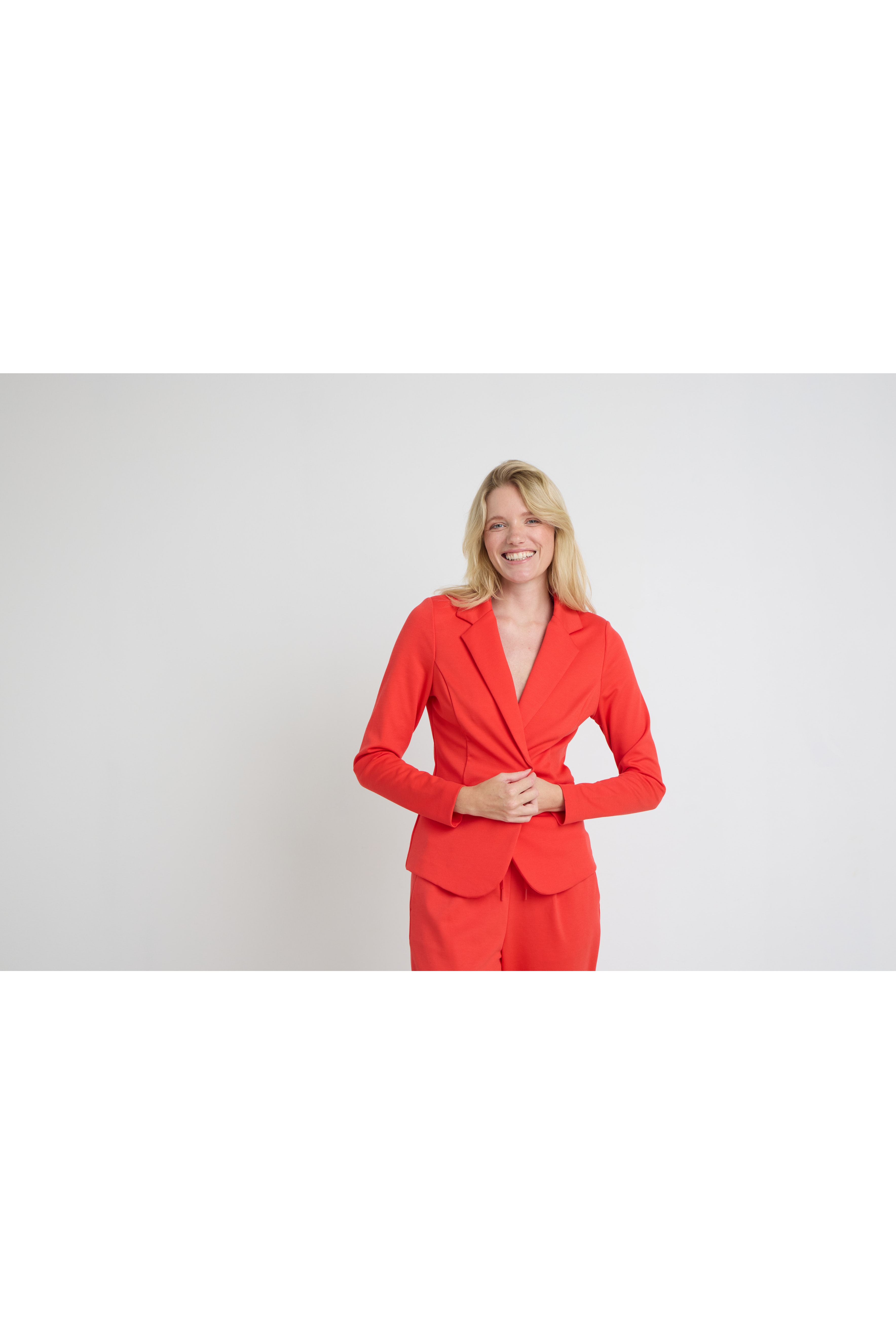 IHKATE Blazer LOCATION NONE 20101801-171664