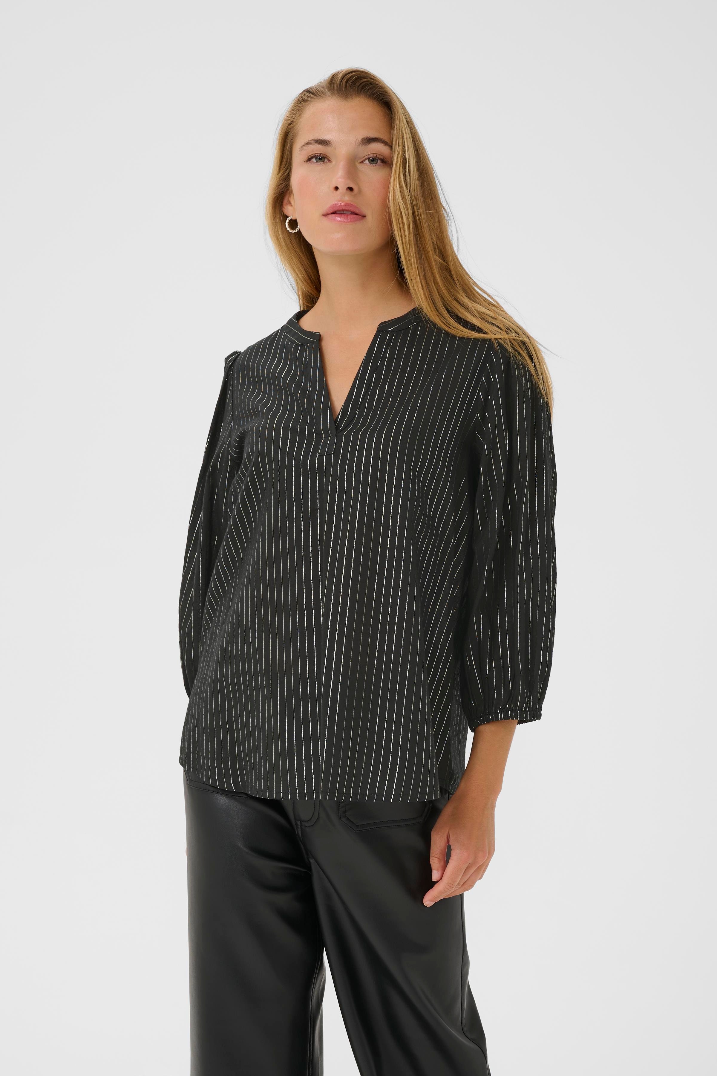 KAluise Bluse LOOKBOOK FRONT 10511016-100121