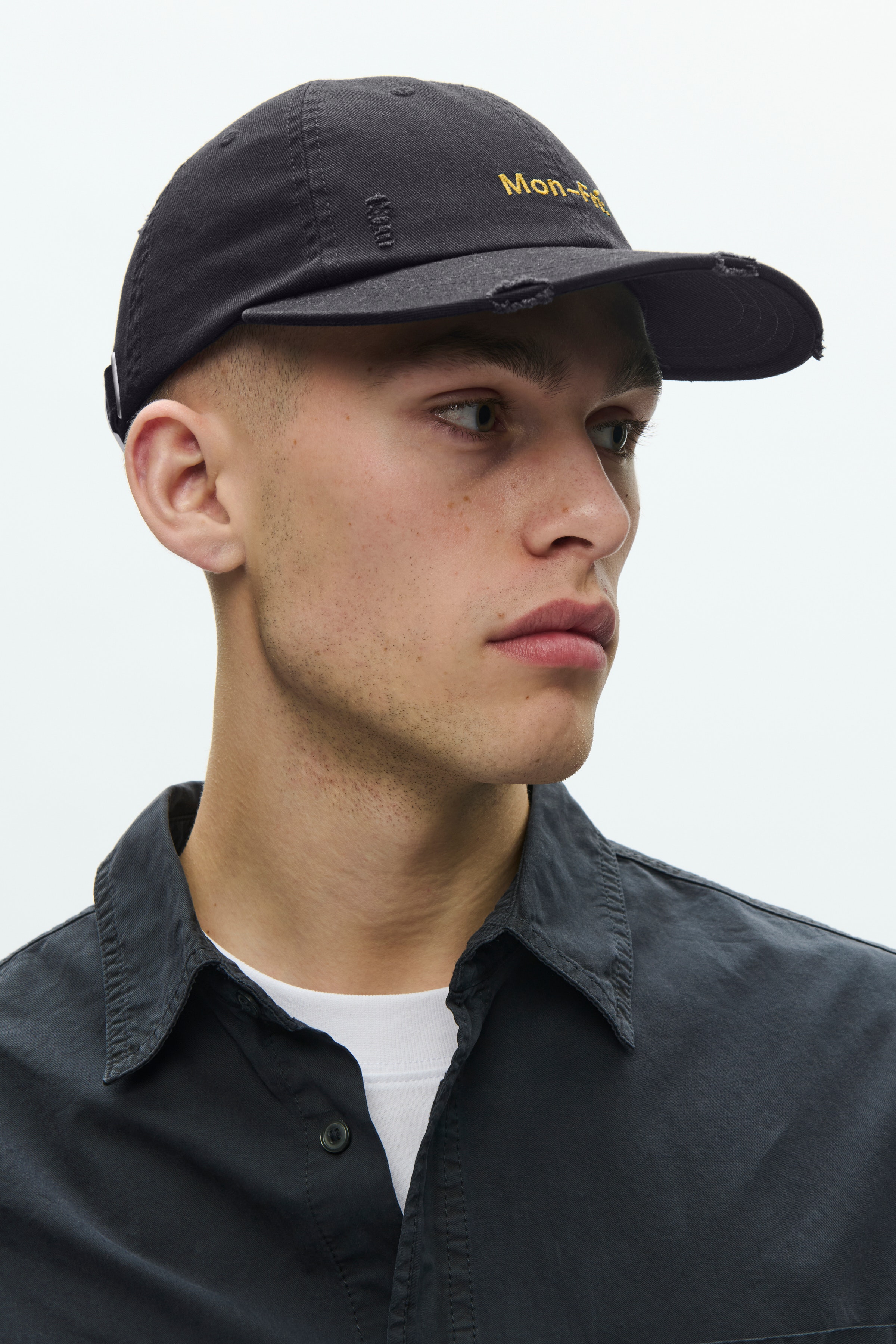 WWMon-fri Kasket LOCATION NONE 30251858-303700