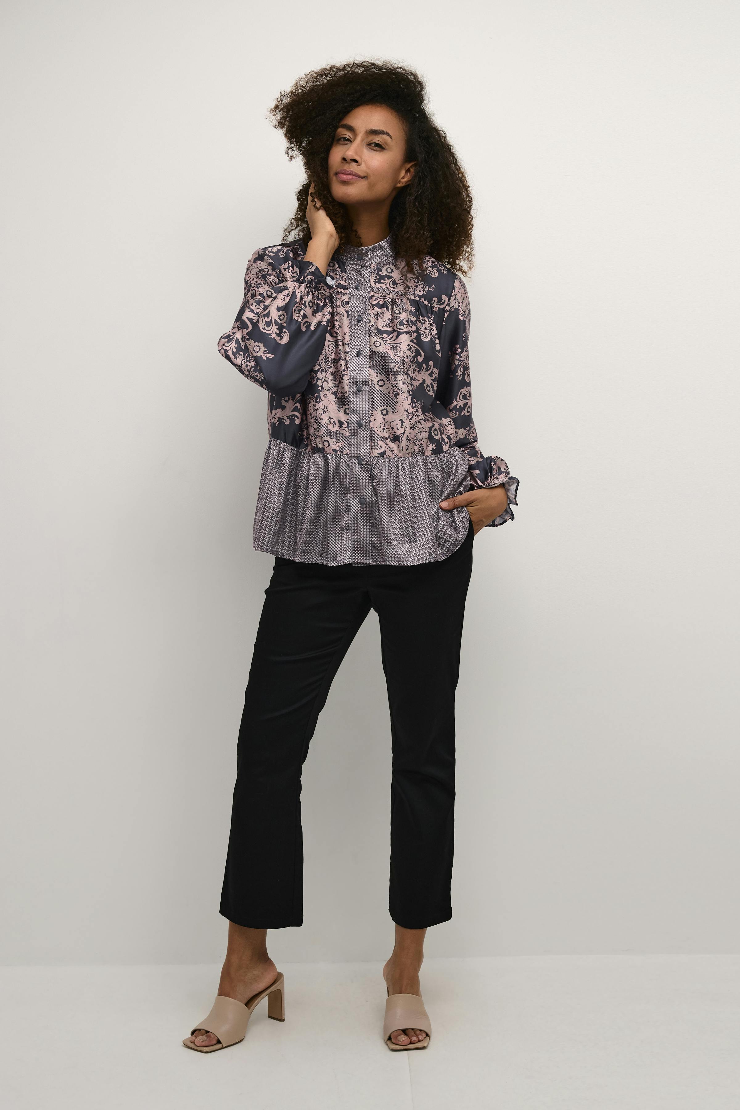 CUarina Shirt LOOKBOOK FRONT 50110919-106469