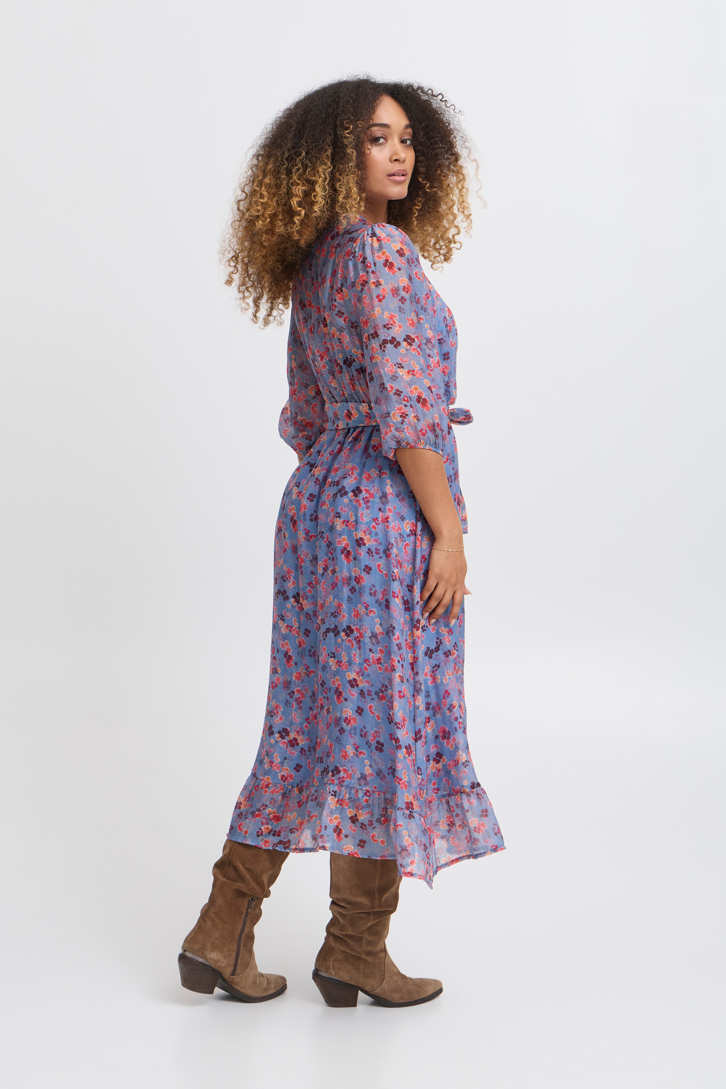 SBLEYIA Kjole LOOKBOOK BACK 22100901-203403
