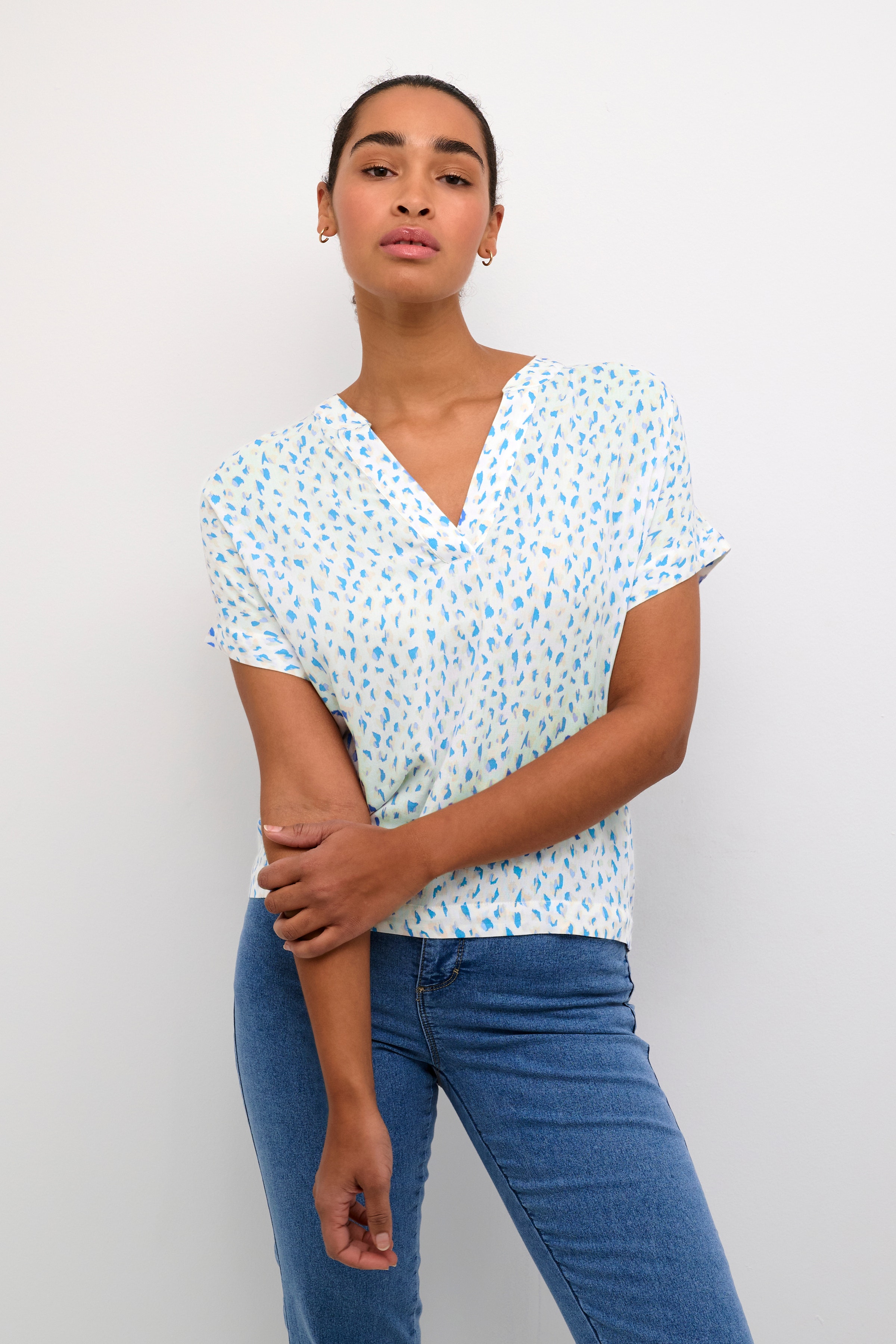 KAano Bluse LOOKBOOK FRONT 10506568-106479