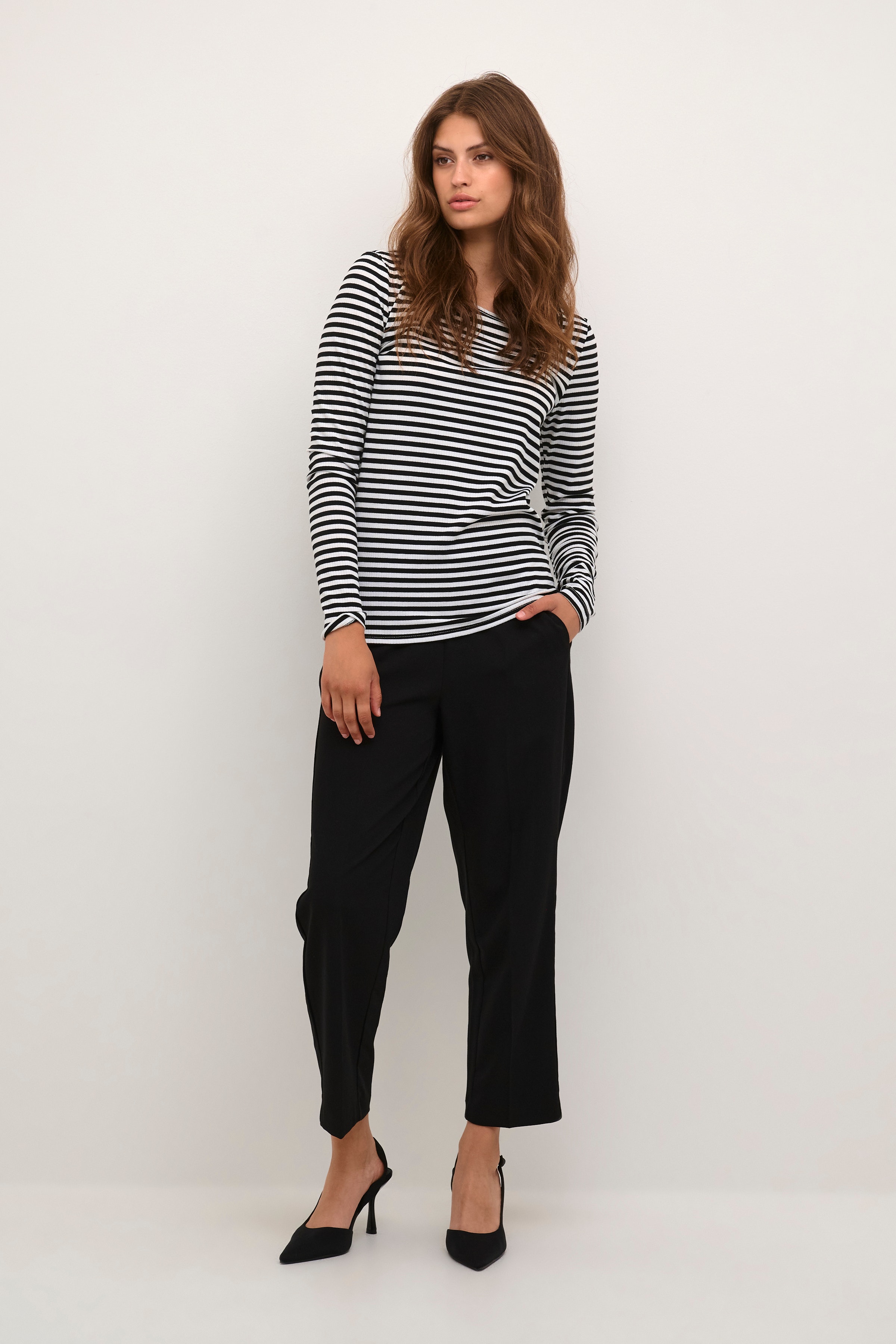 KAbenedikte T-shirt LOOKBOOK FRONT 10508697-105920