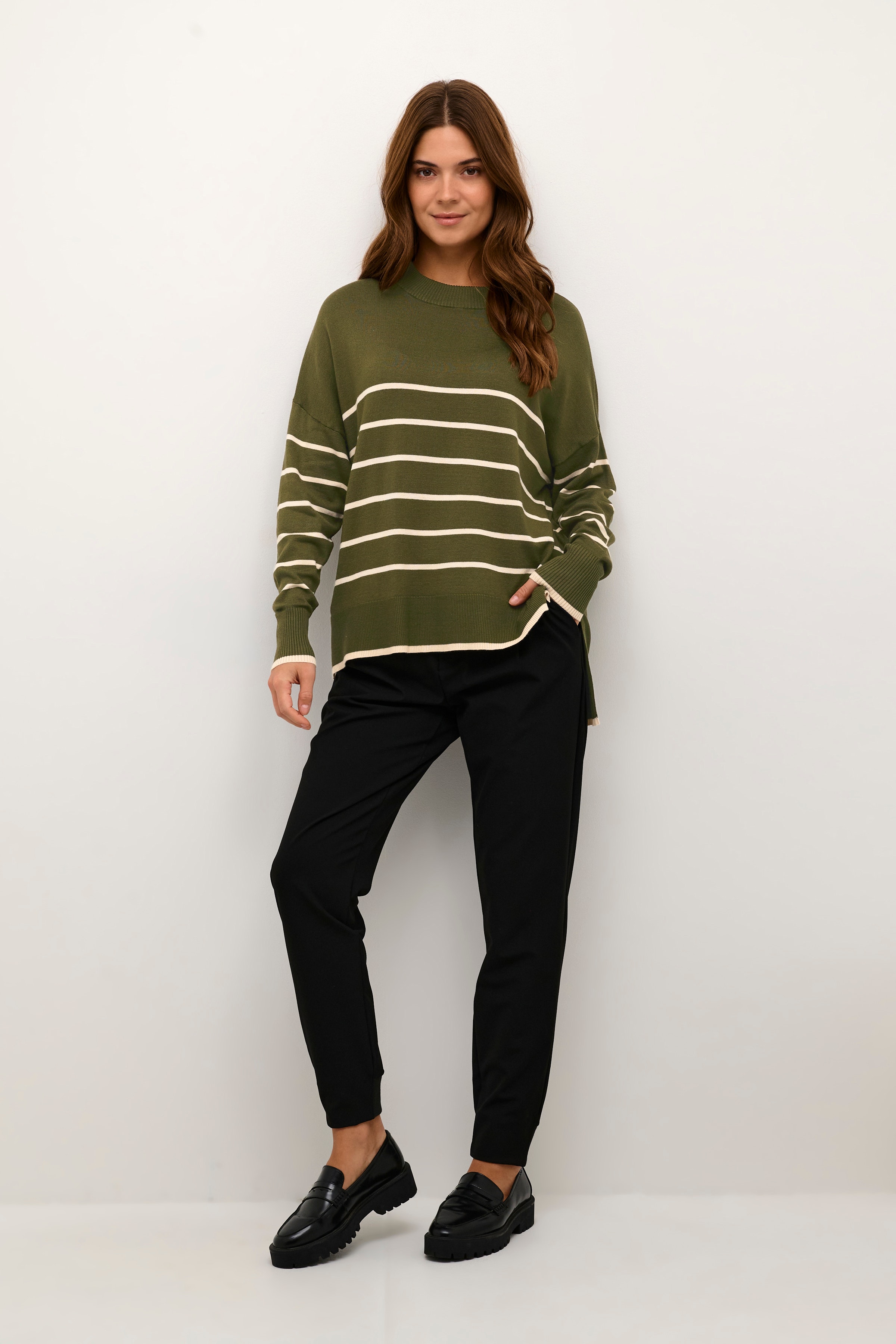 BPalona Pullover LOOKBOOK FRONT 10590386-104068B