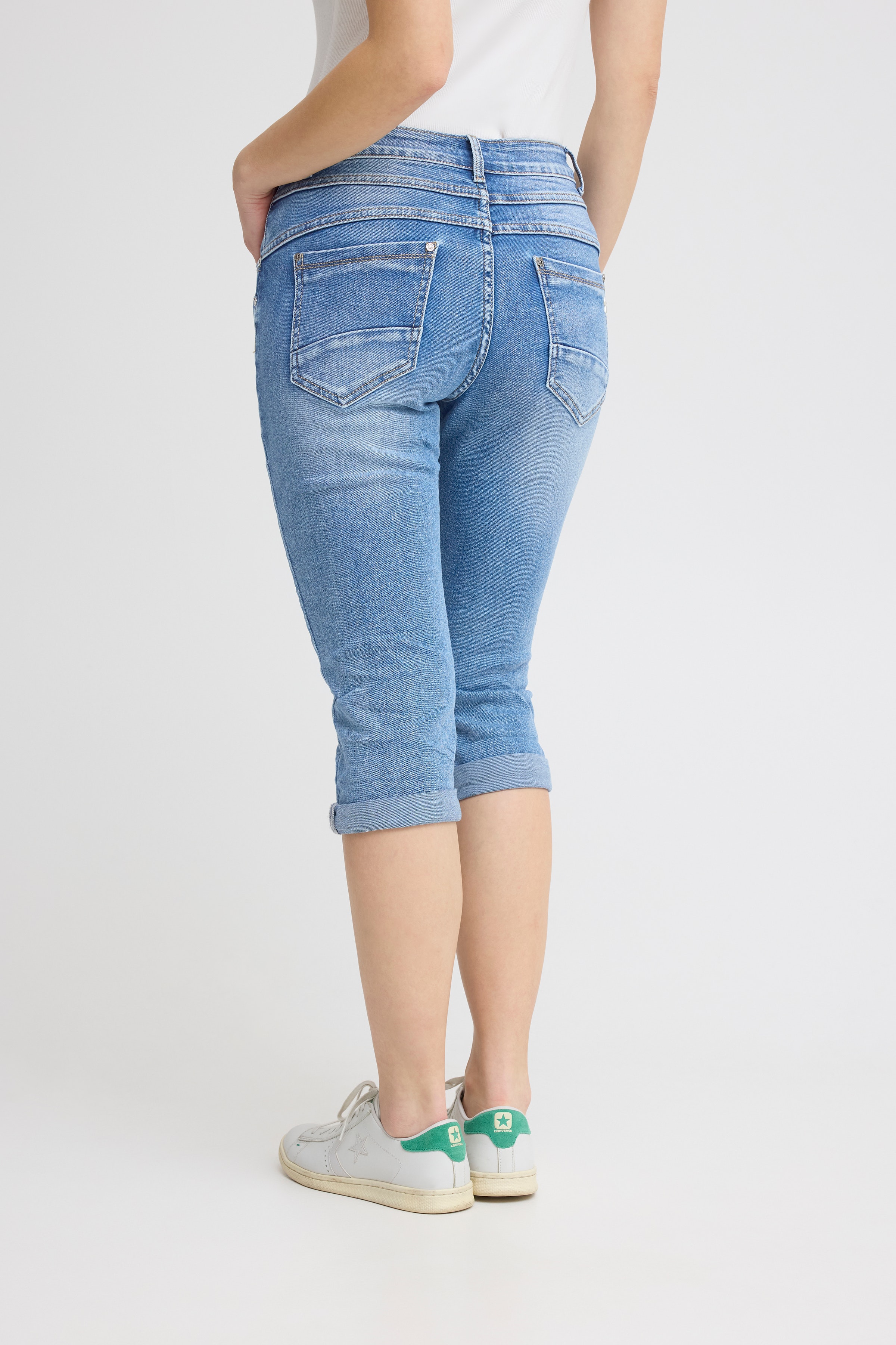 SBCAROLINE Capri bukser LOOKBOOK BACK 22100948-202820