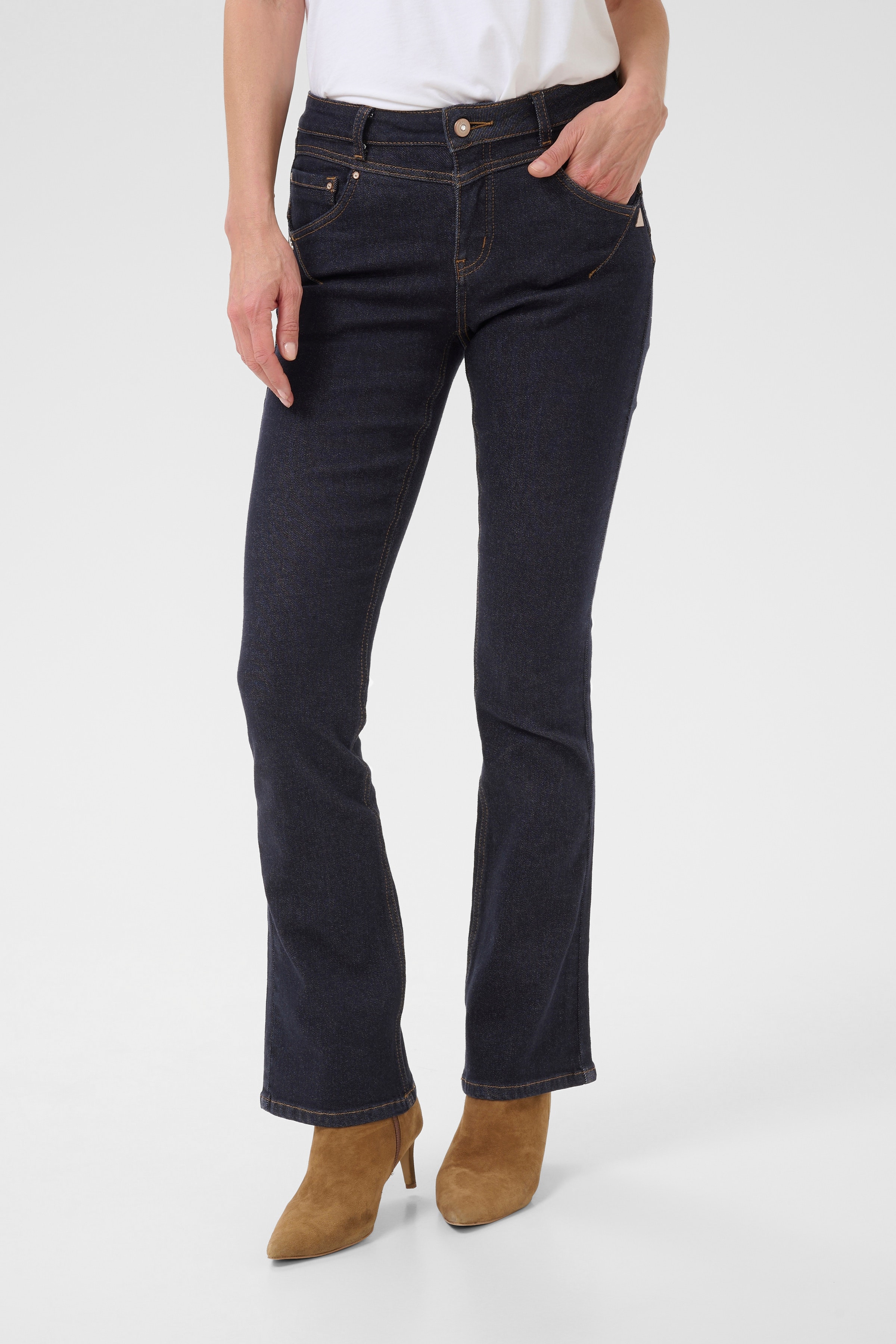 CRAmalie Jeans LOOKBOOK FRONT 10650697-108126