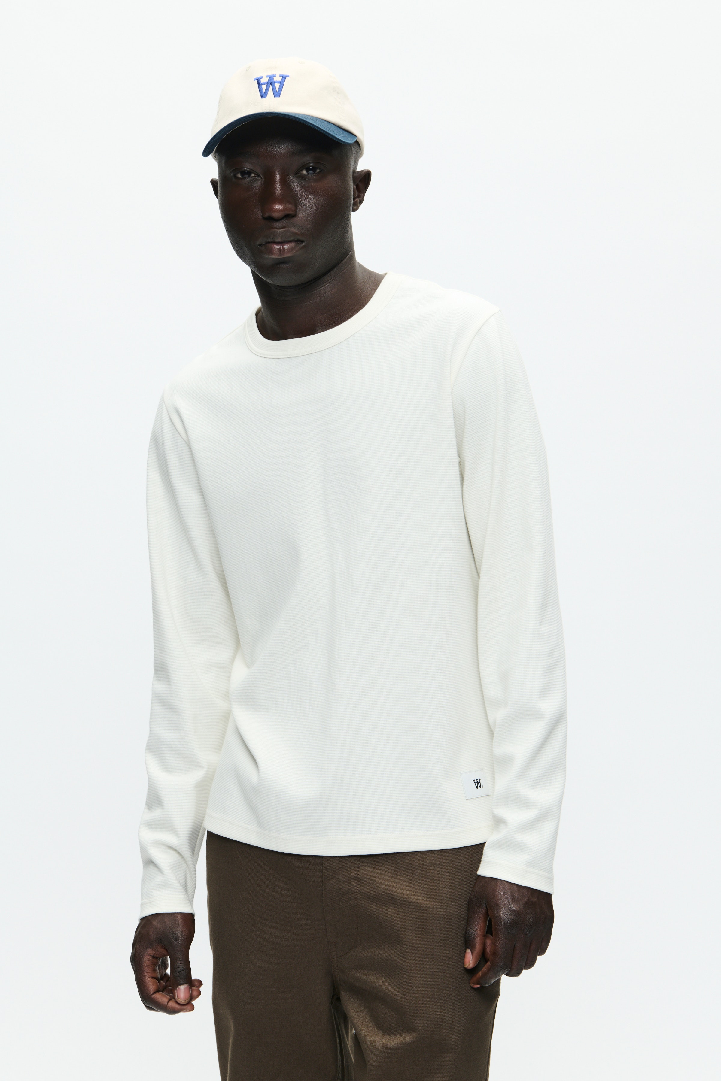 WWHendrix T-shirt LOOKBOOK FRONT 30251799-304474