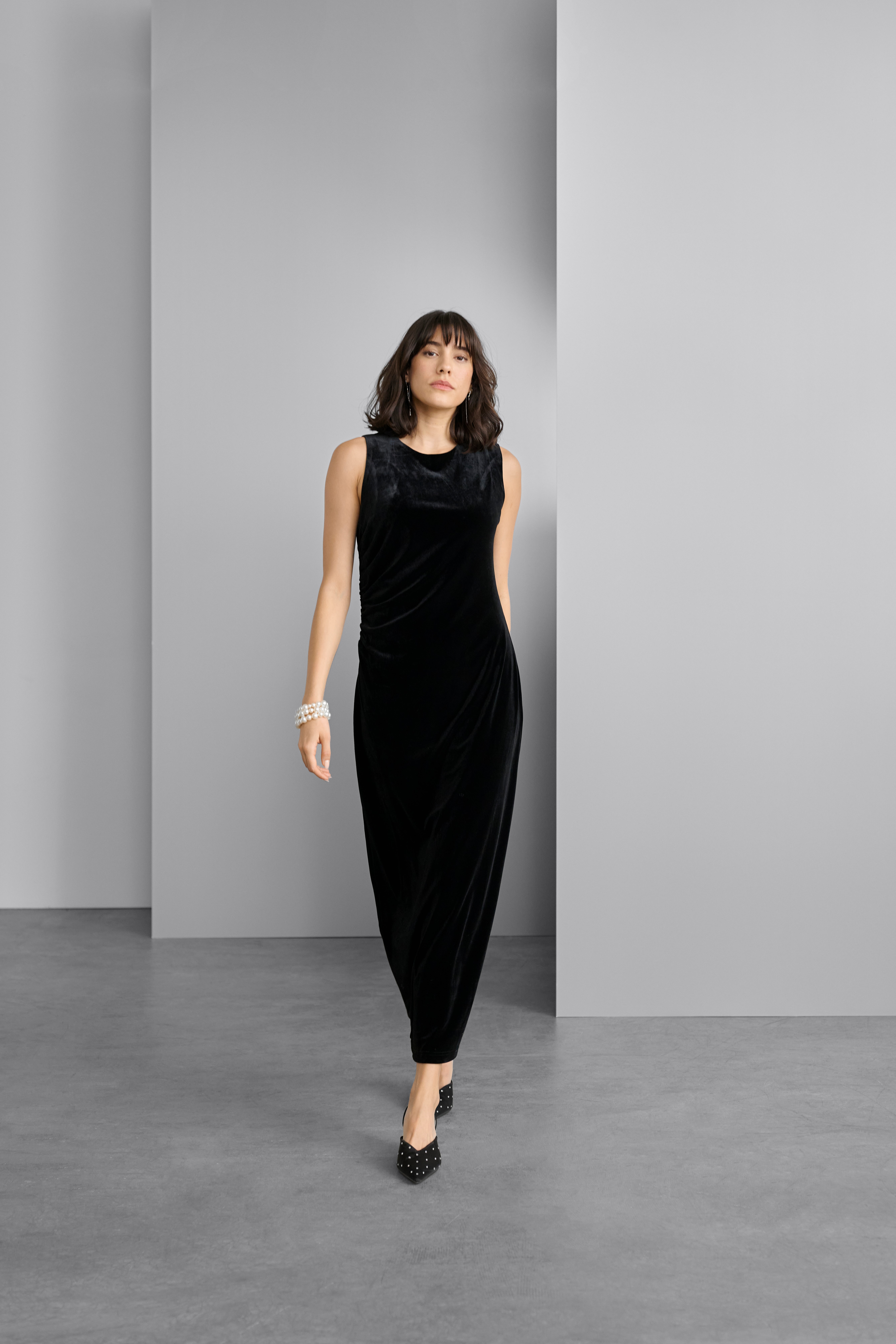 KAkelly Lang Kjole LOCATION NONE 10510910-100121