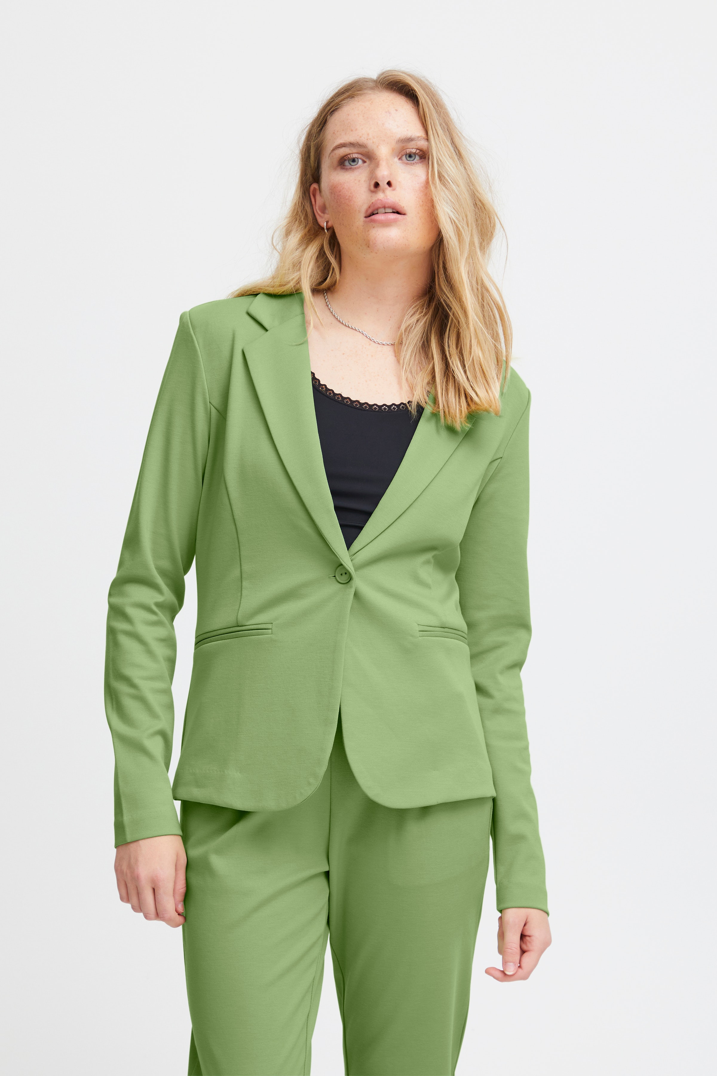IHKATE Blazer LOOKBOOK FRONT 20101801-156428
