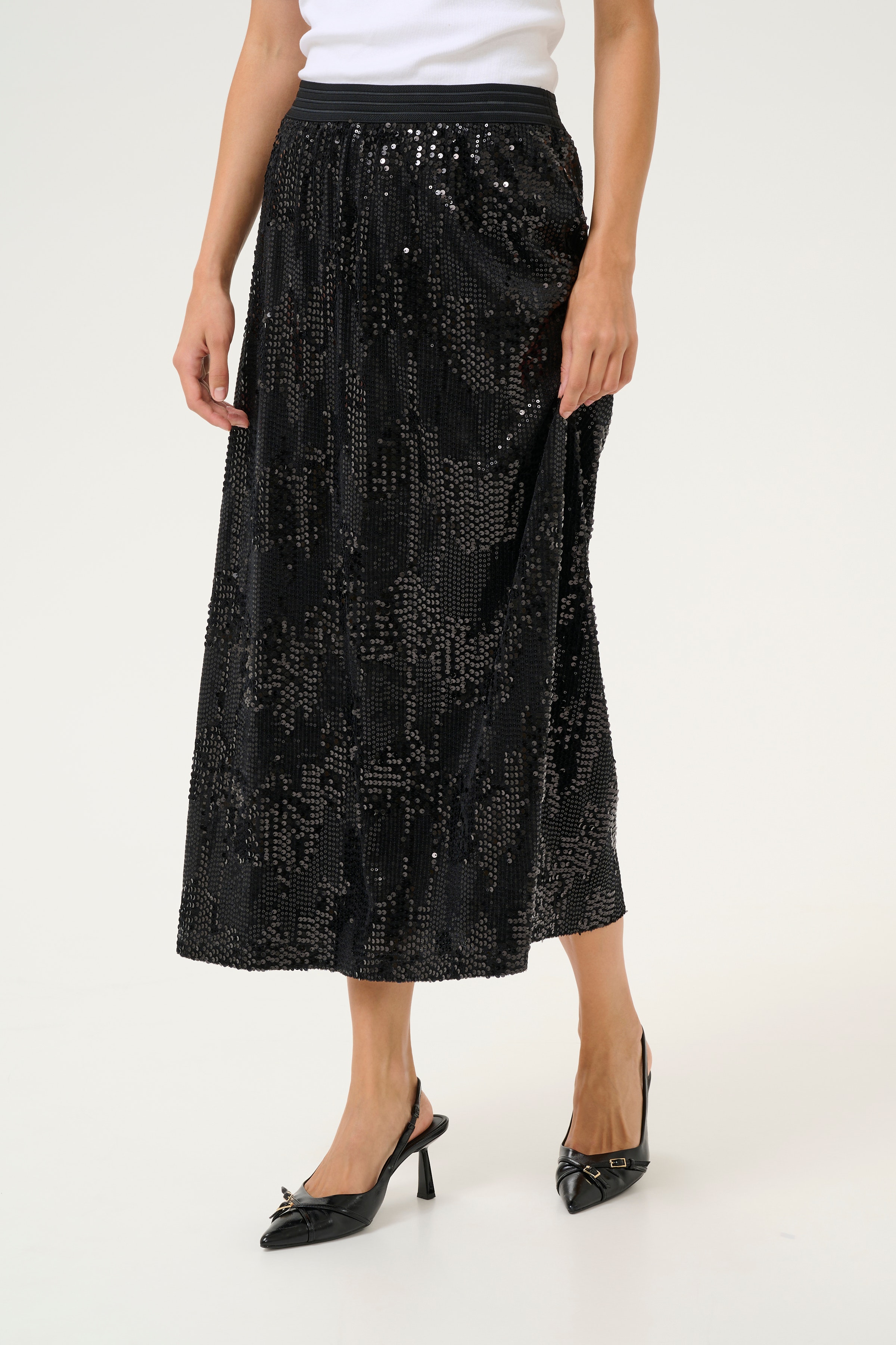 KAamalie Paljettskjørt LOOKBOOK FRONT 10509829-100121