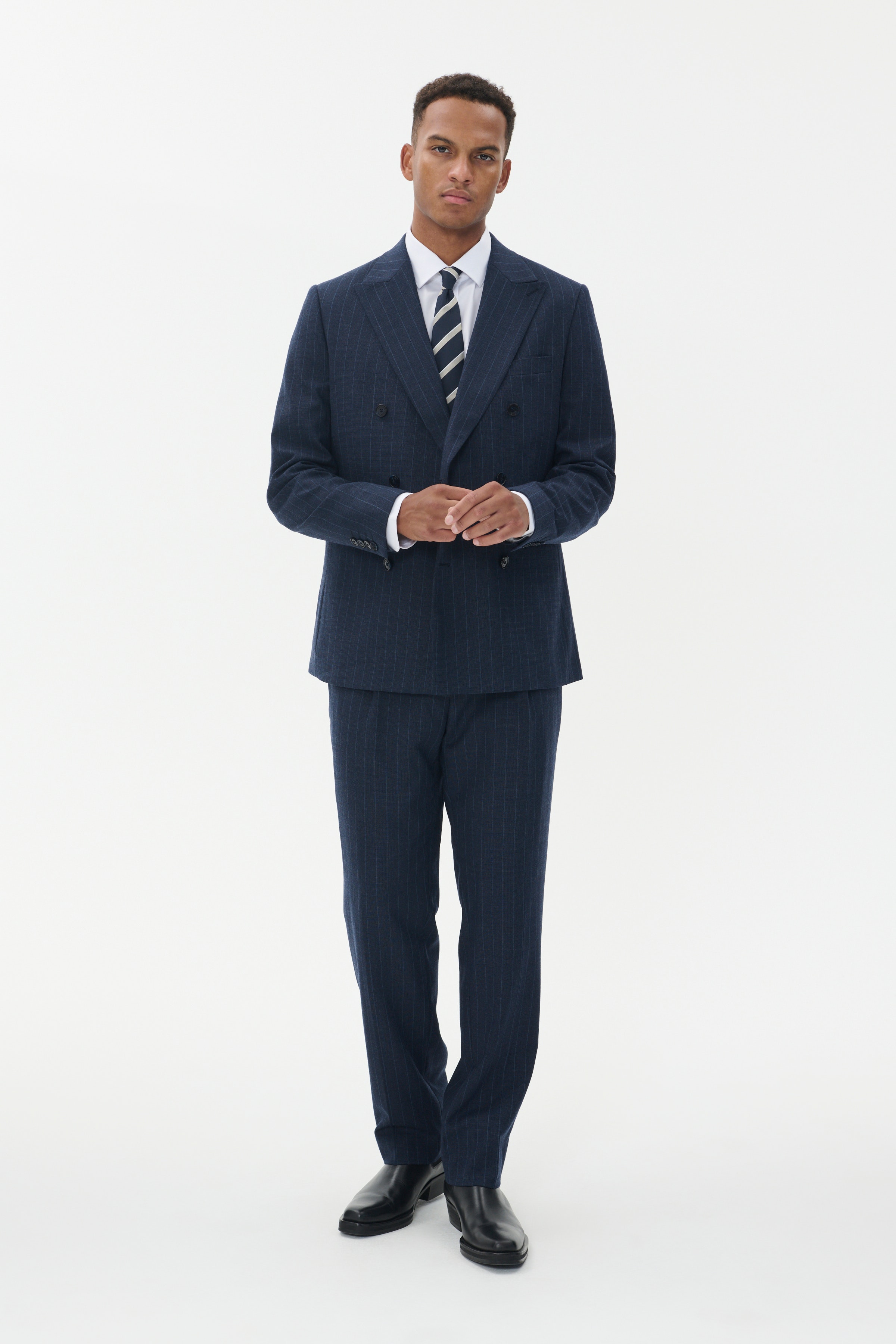 MAweller Hose LOOKBOOK FRONT 30208685-194011