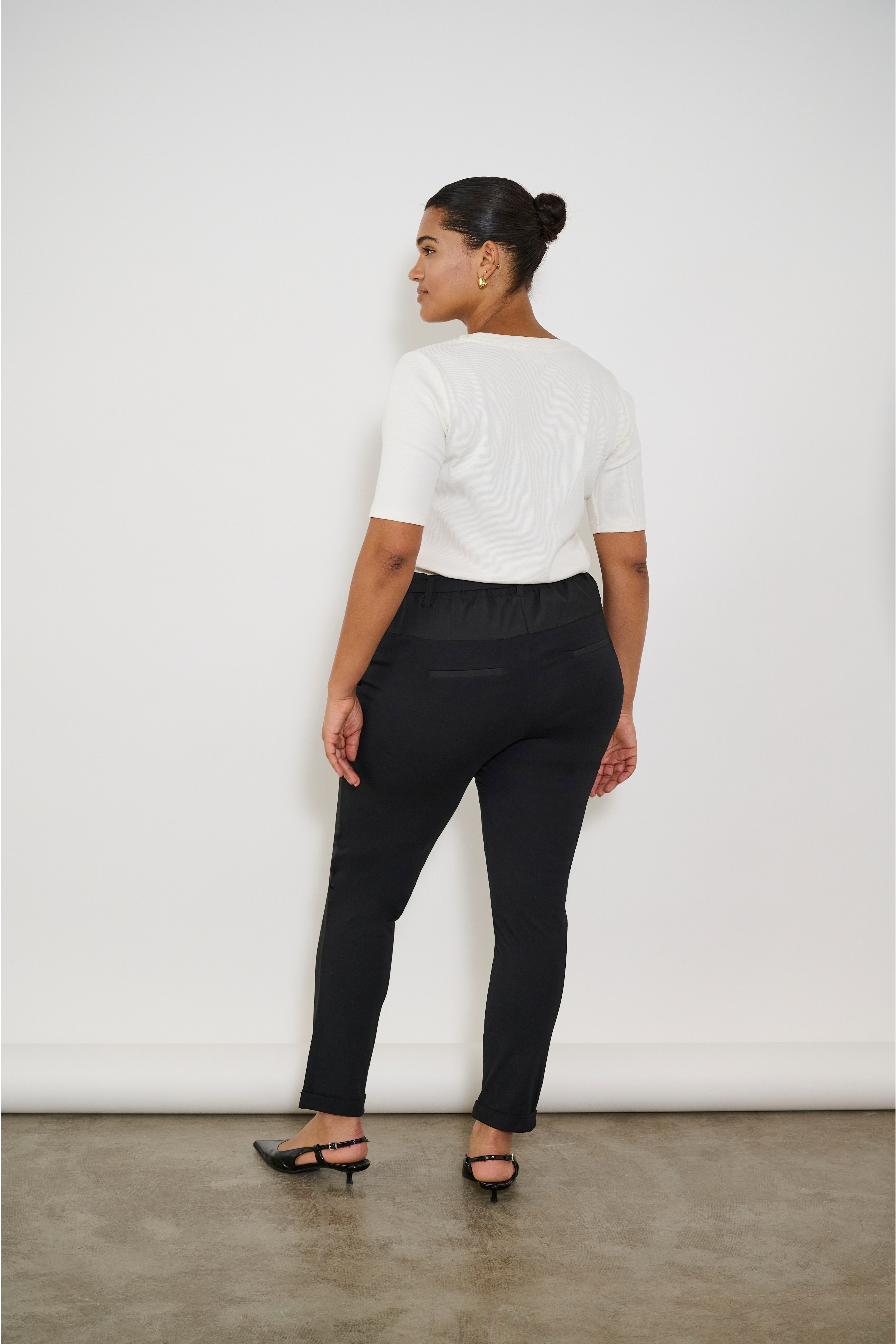 KCjia Trousers LOCATION NONE 10580008-50600