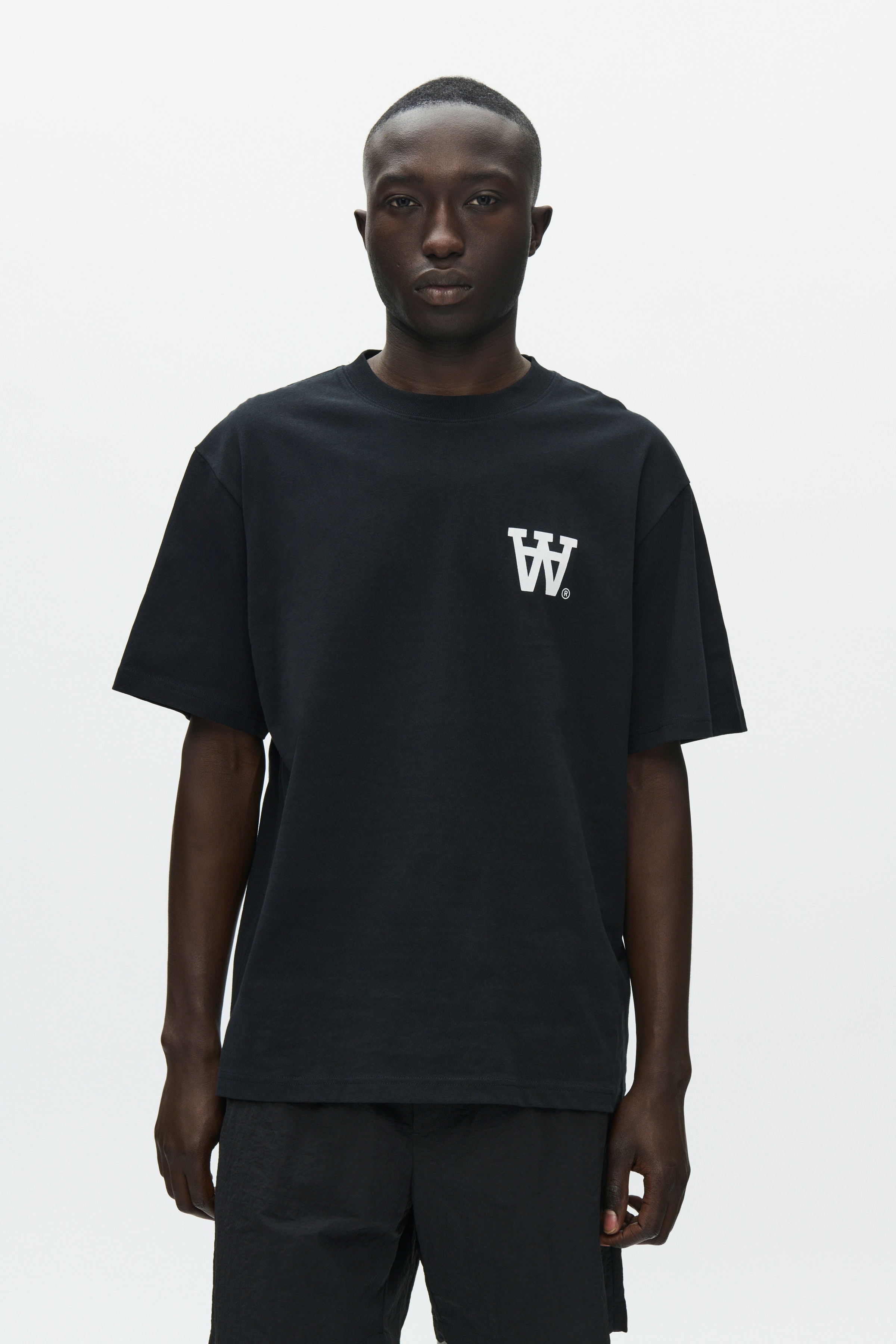 WWLiam T-shirt LOOKBOOK FRONT 30251546-303731