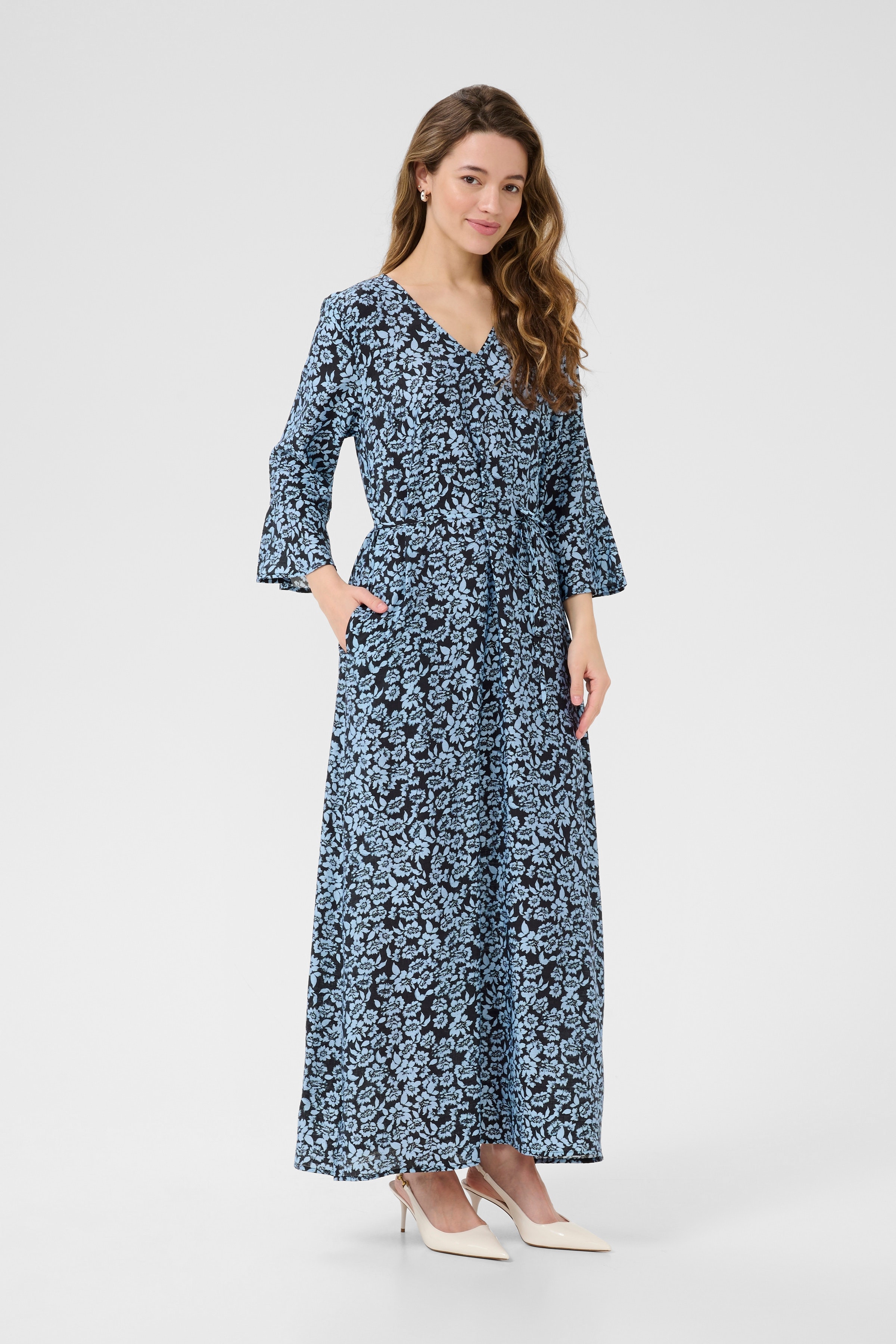 KAamanda Kjole LOOKBOOK FRONT 10510152-107720