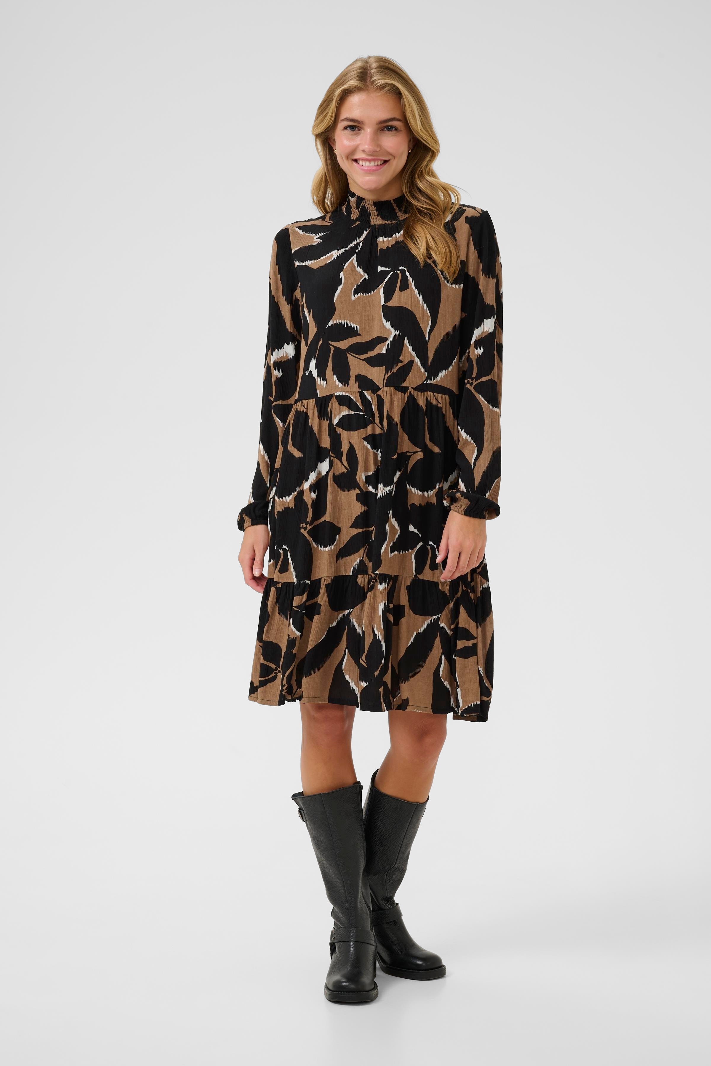 KAlinda Kjole LOOKBOOK FRONT 10510741-108791