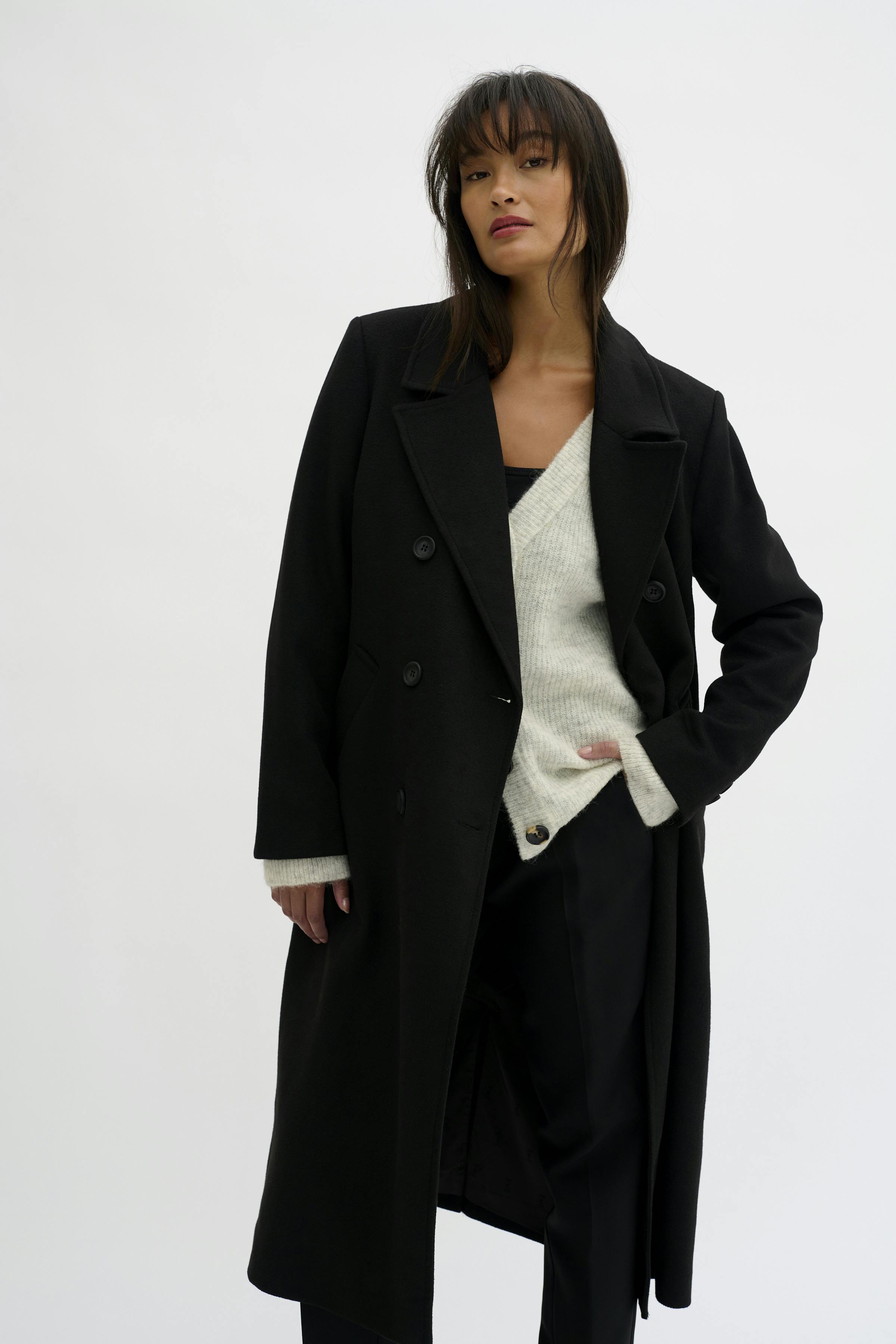 25 THE COAT LOOKBOOK FRONT 10703404-100031