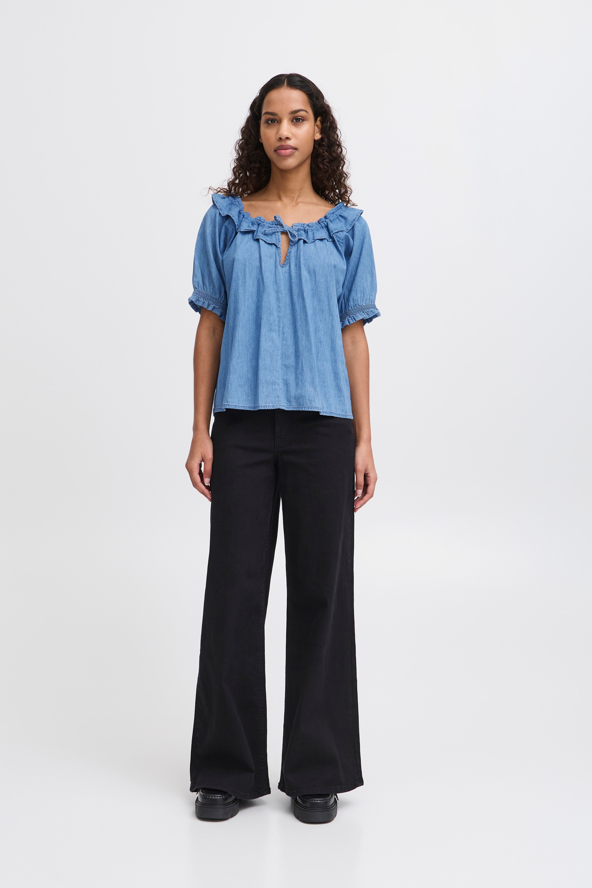 IHBARCY Kortermet bluse LOOKBOOK FRONT 20122683-204346