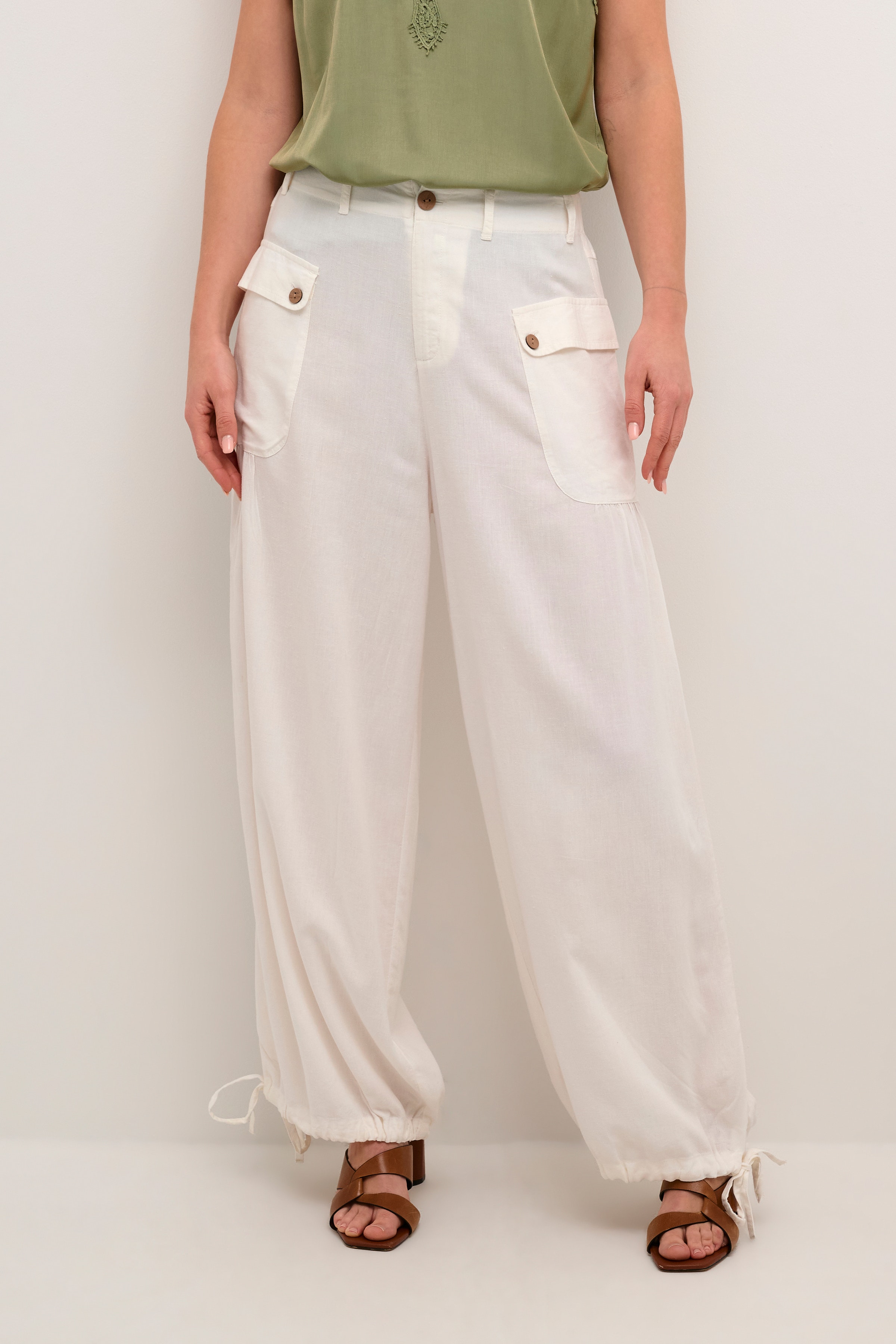 CRVenta Trousers LOOKBOOK FRONT 10612582-110602