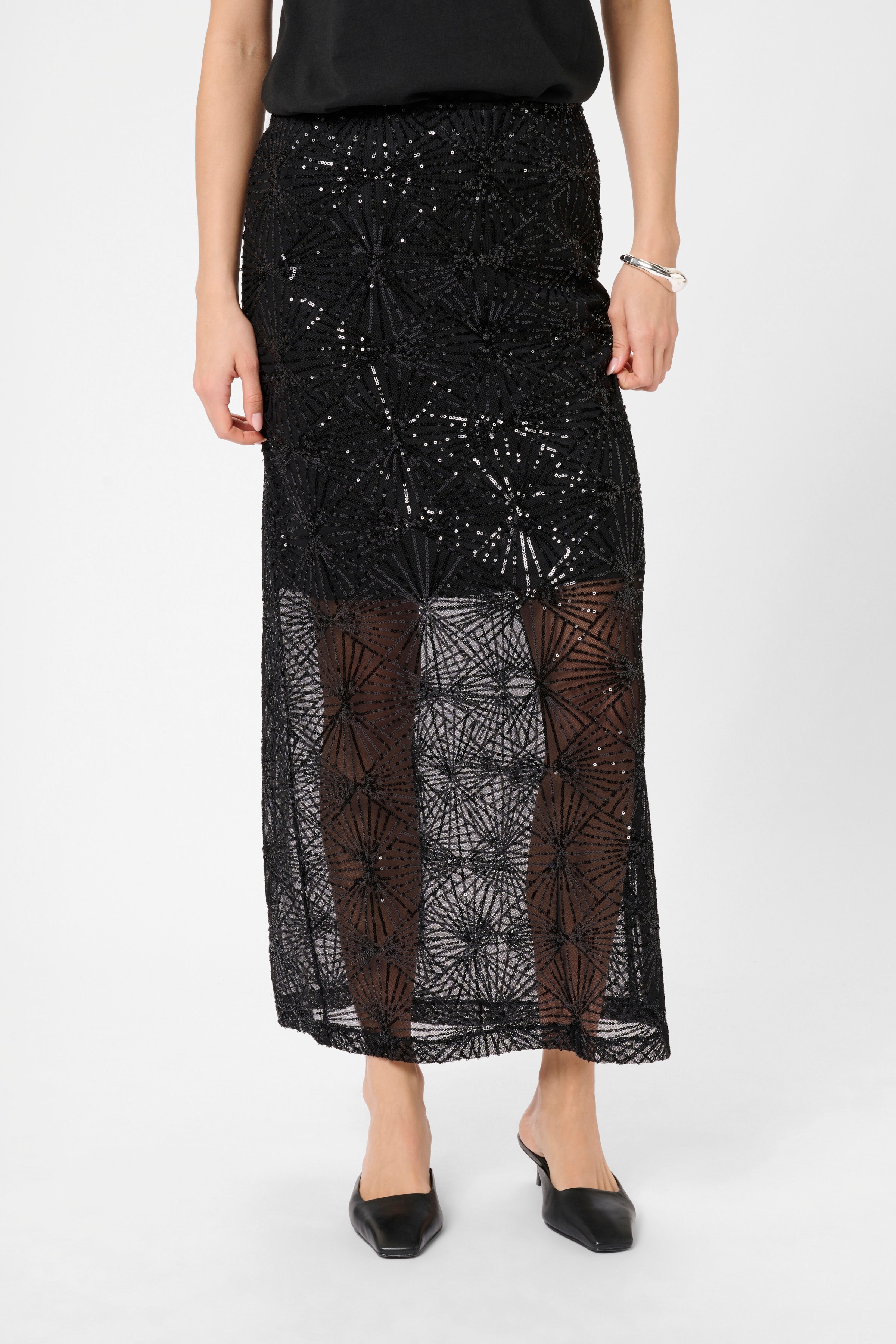 KAlinna Skjørt LOOKBOOK FRONT 10510778-100121