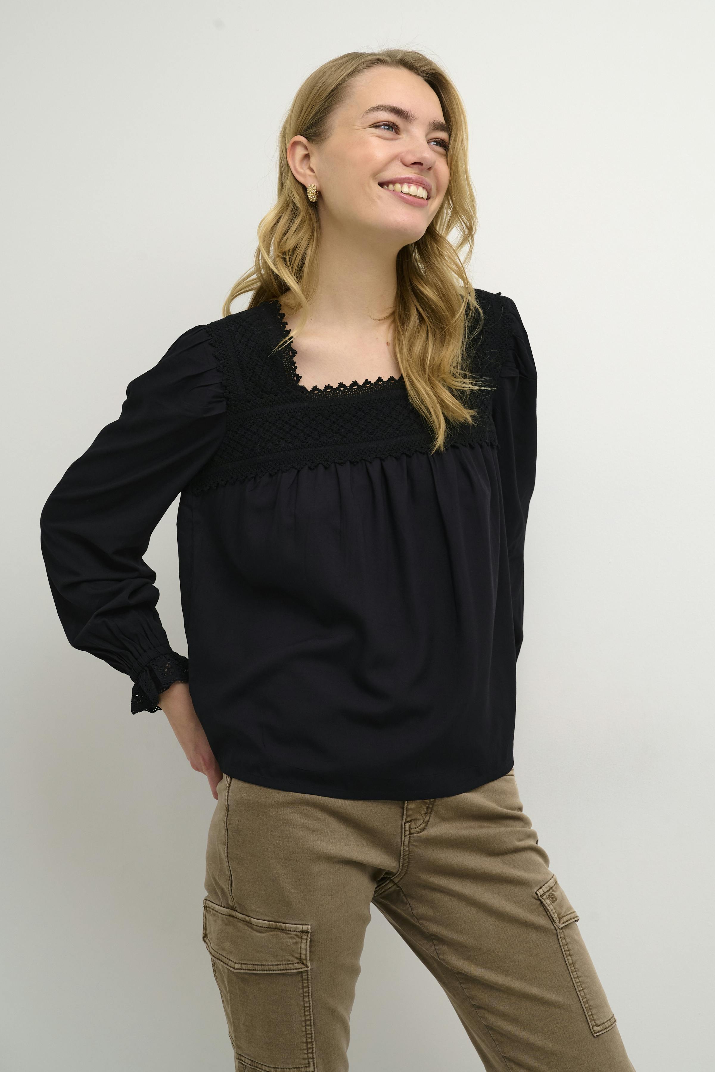 CRMilla Blouse LOOKBOOK FRONT 10611923-100120