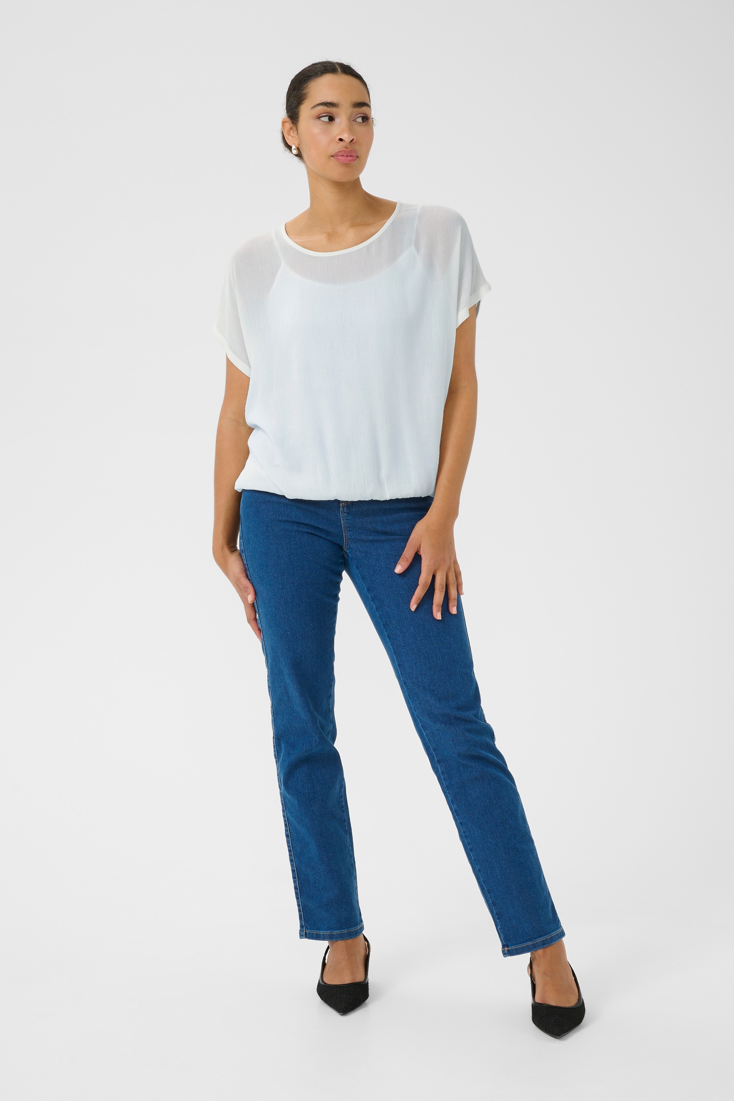 KAamber Bluse LOOKBOOK FRONT 10500781-110602