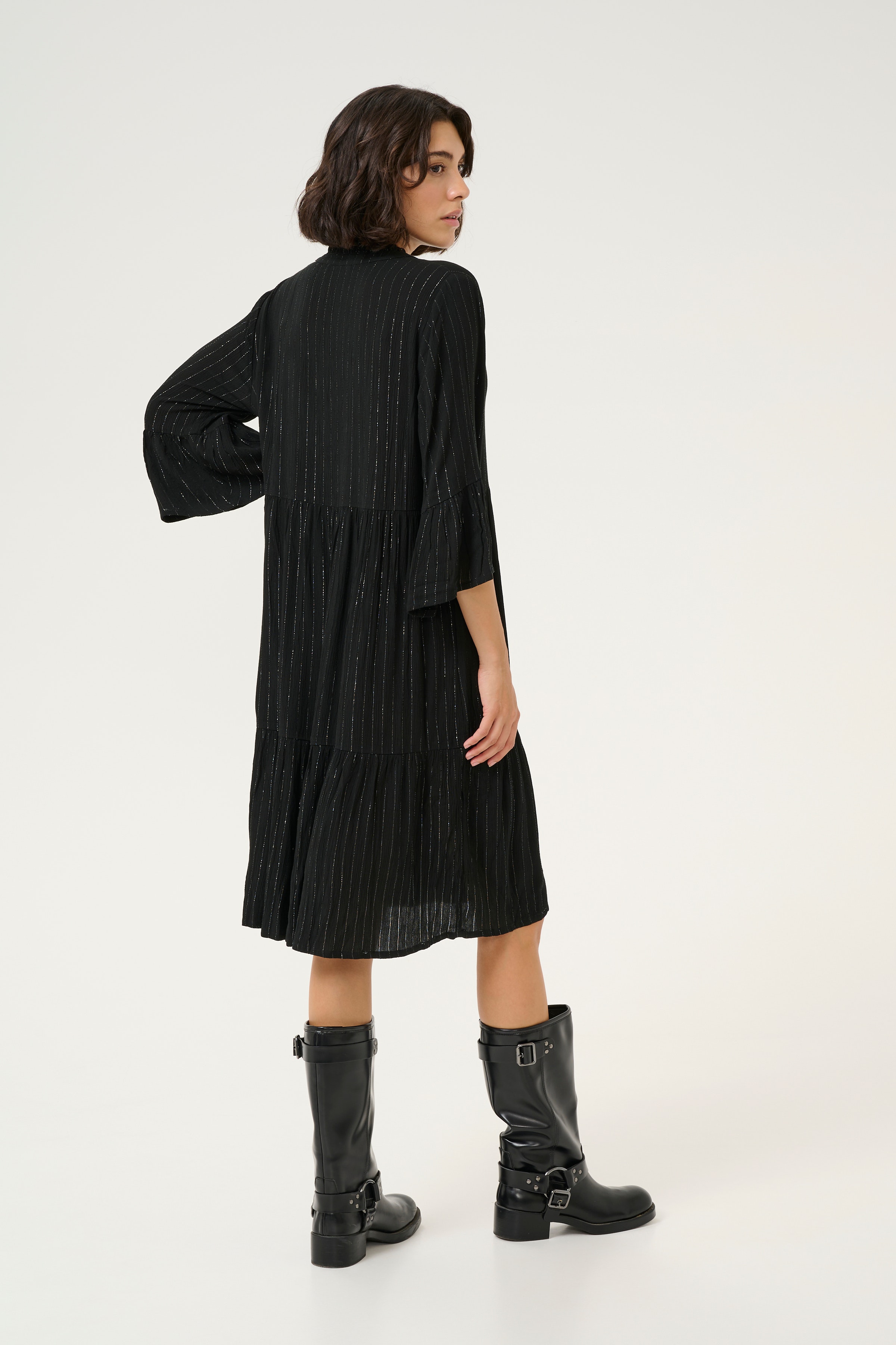 KAliv Glimmerkjole LOOKBOOK BACK 10552164-100121