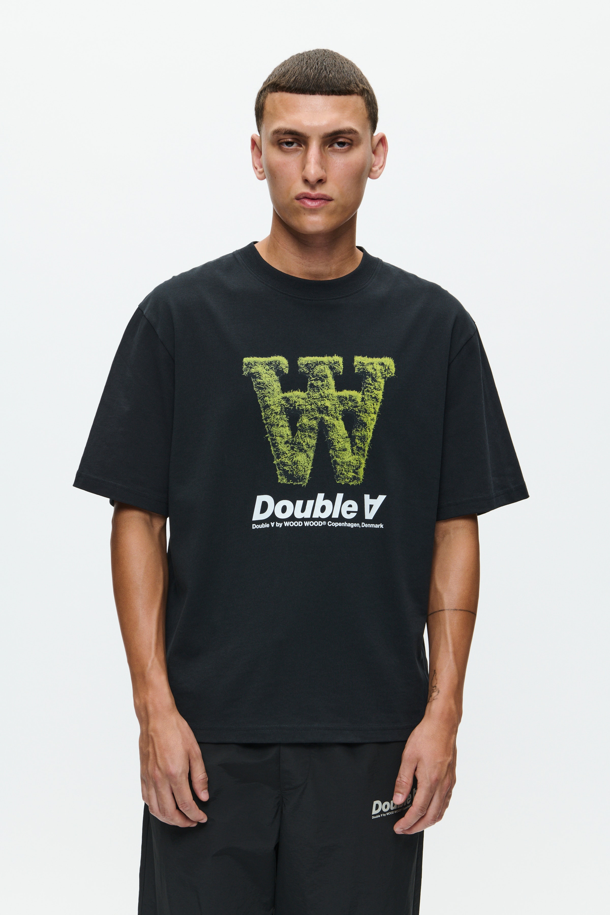 WWLiam T-shirt LOOKBOOK FRONT 30251842-303700
