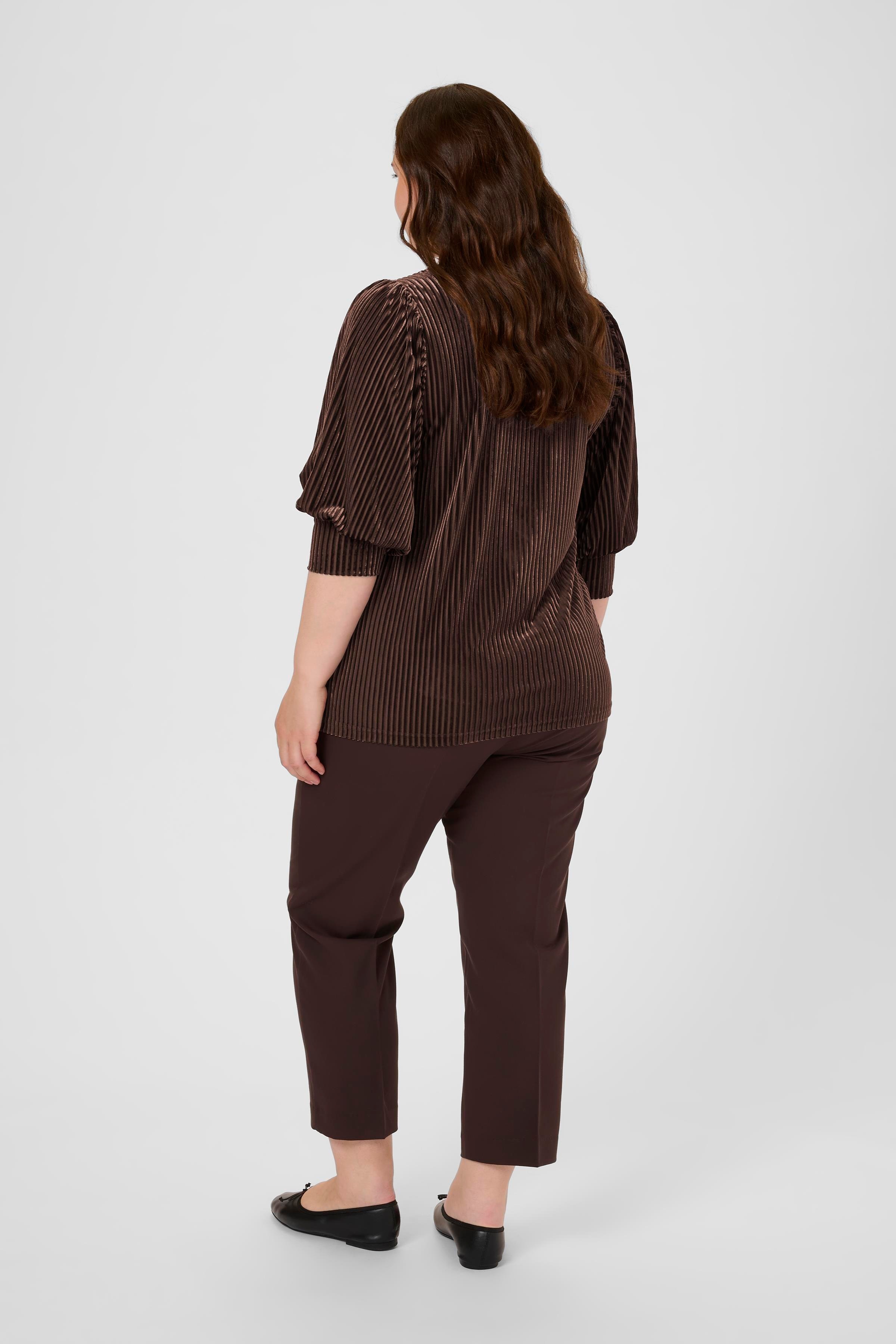 KCcacanna Blouse LOOKBOOK BACK 10581210-191111