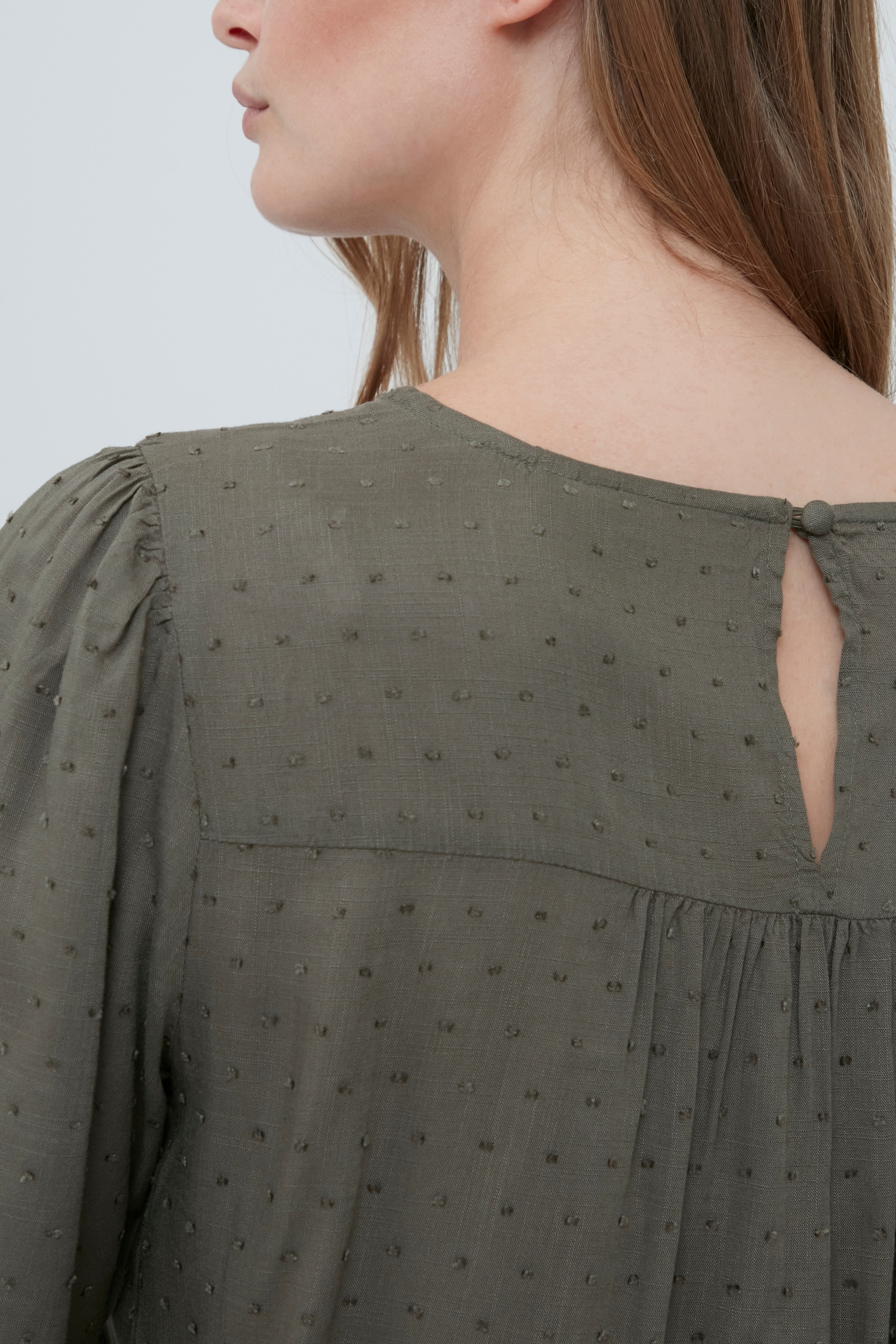 Blouse with short sleeve LOOKBOOK DETAIL 20609829-180515
