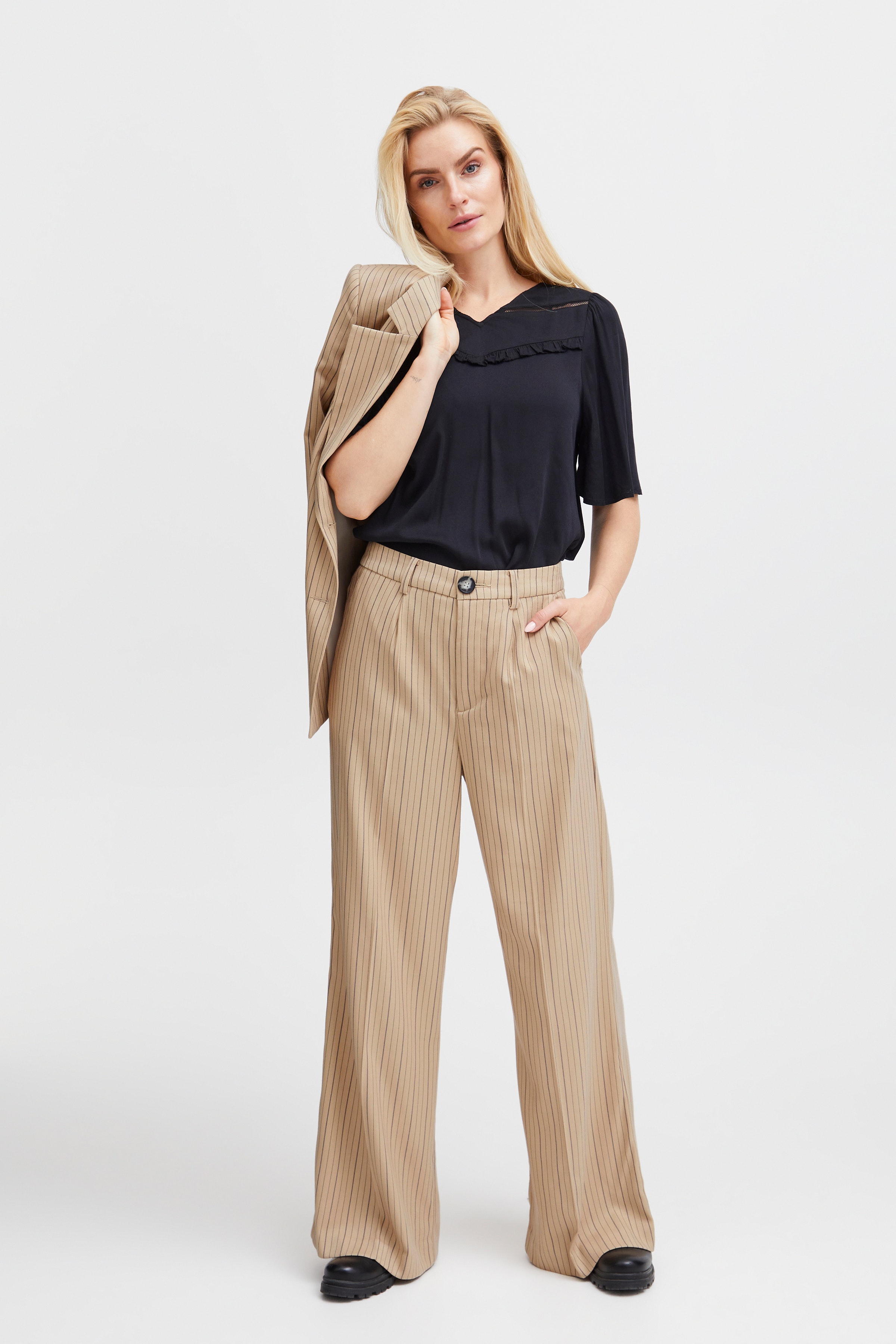 PZJANNA Bukser LOOKBOOK FRONT 50207546-200798