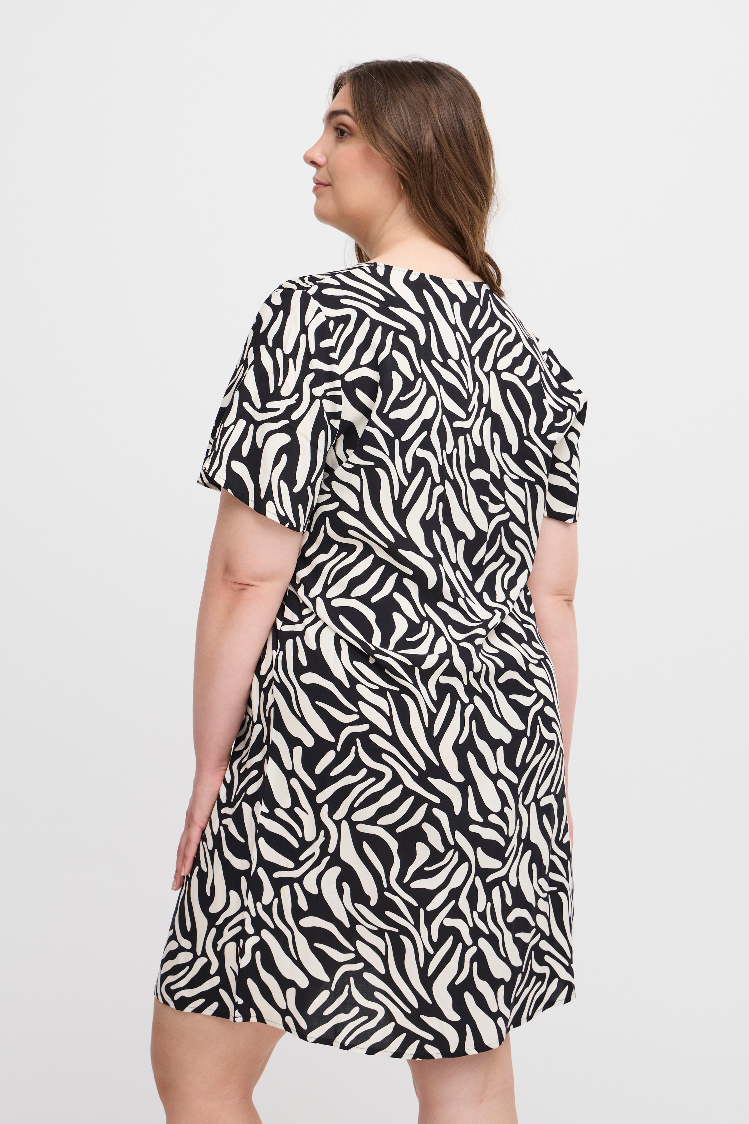 SWRELAX Dress LOOKBOOK BACK 20614005-203371