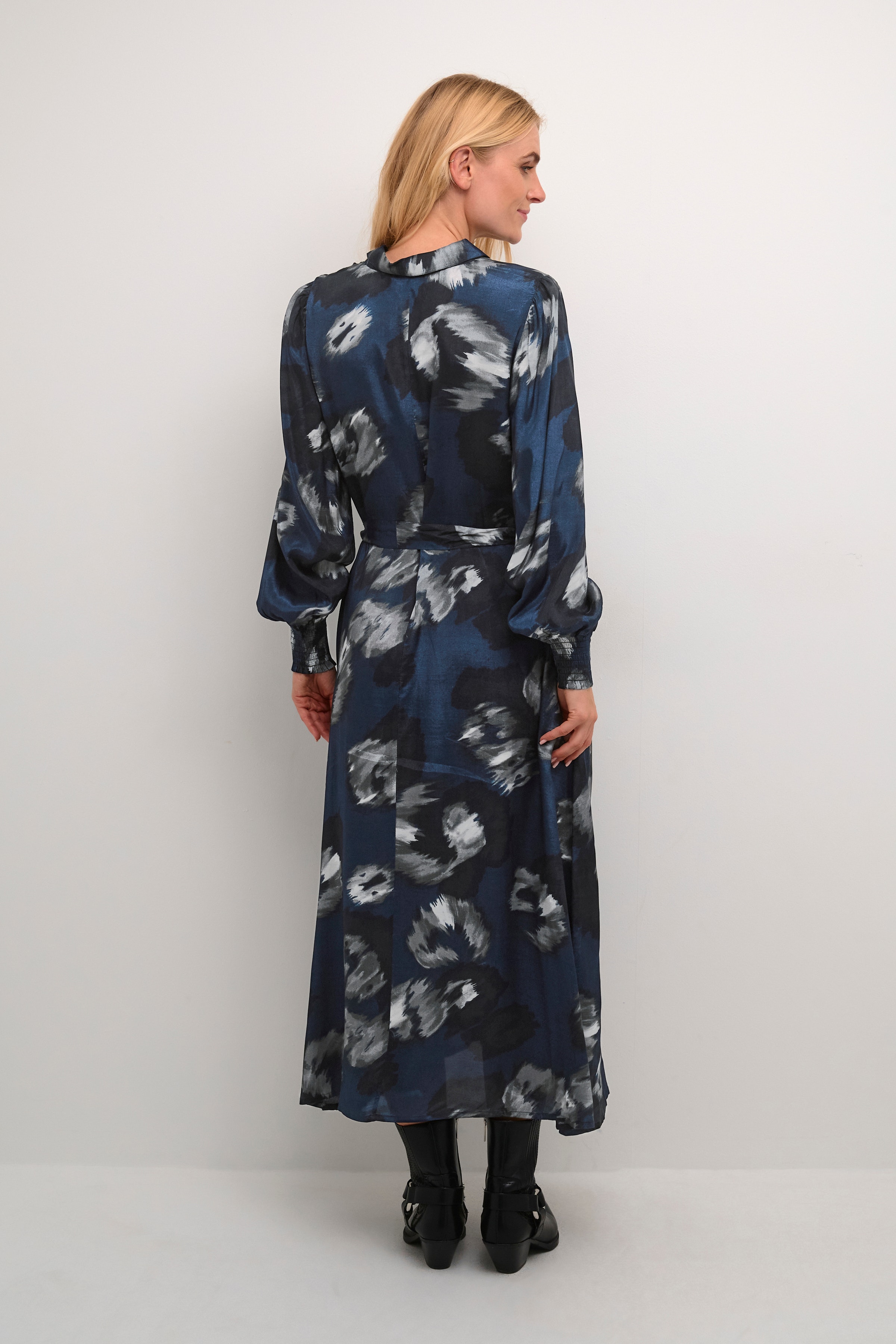 KAlouisa Kjole LOOKBOOK BACK 10507970-105456