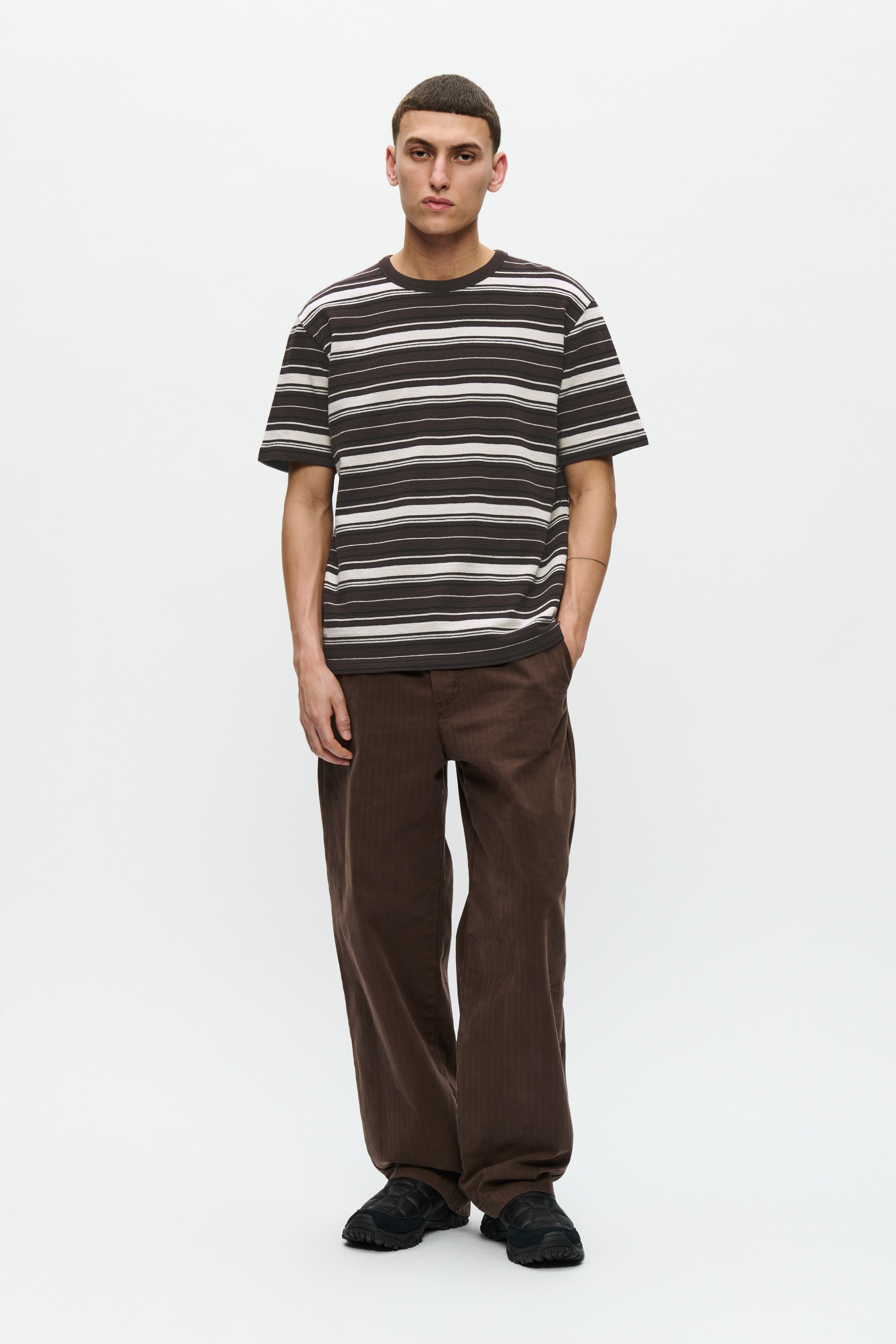 WWEaston T-shirt LOOKBOOK FRONT 30251540-304134