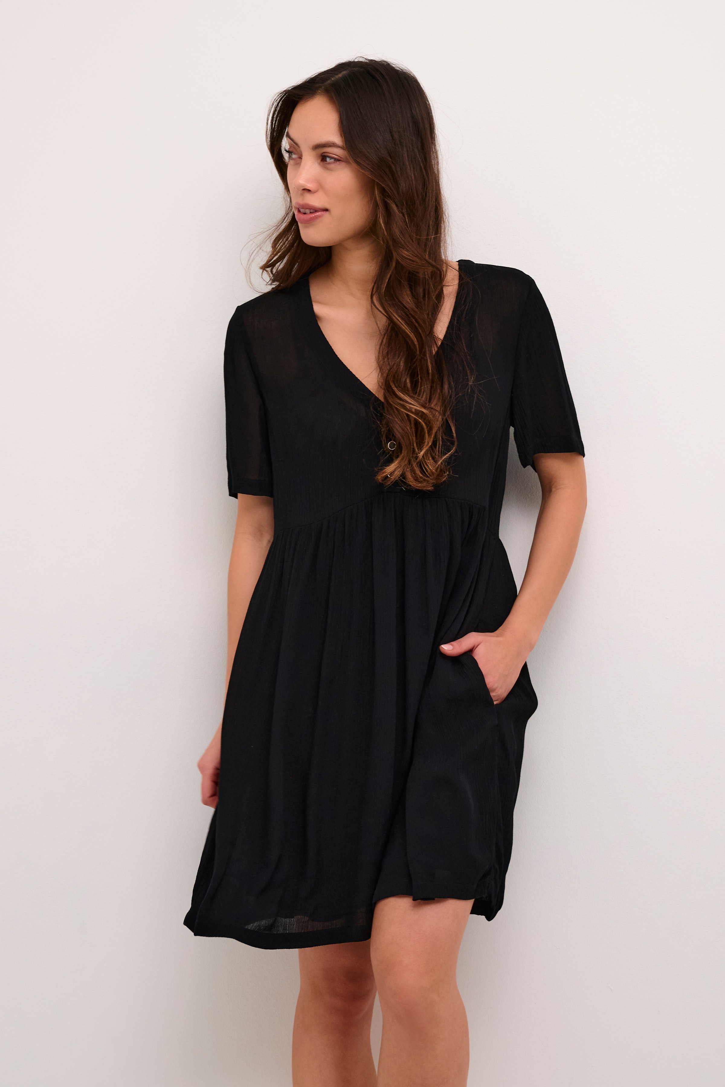 KAtara Kjole LOOKBOOK FRONT 10507499-100121