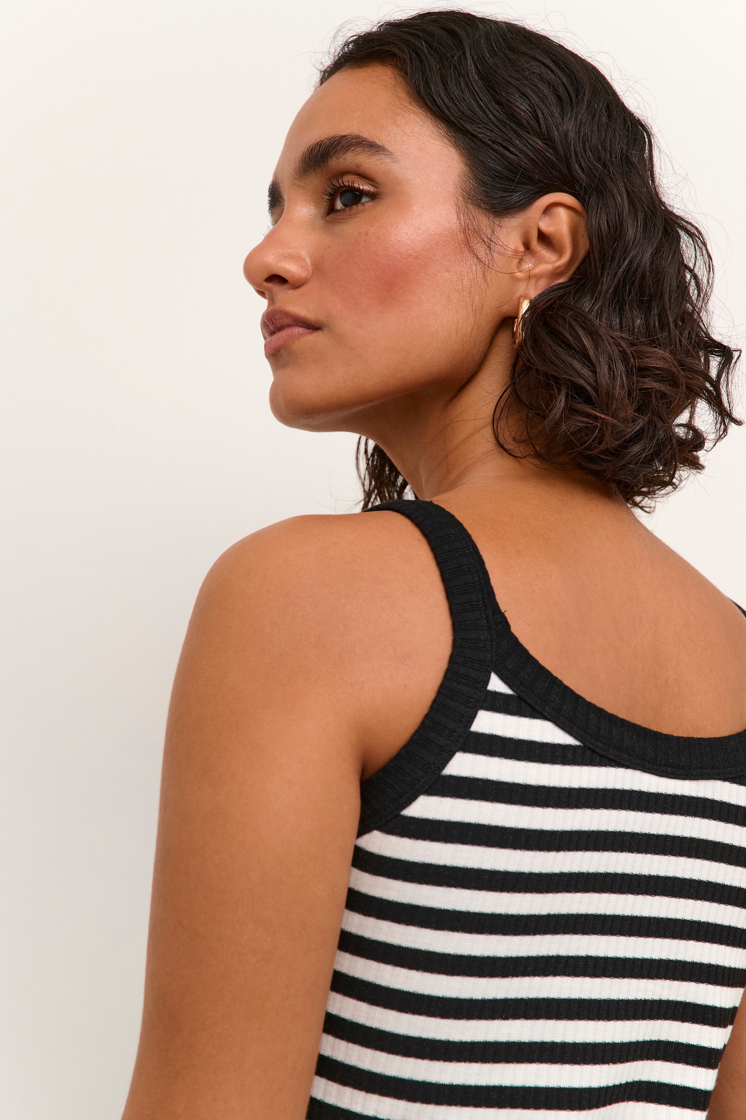 KAamanda Top LOOKBOOK DETAIL 10508634-105808
