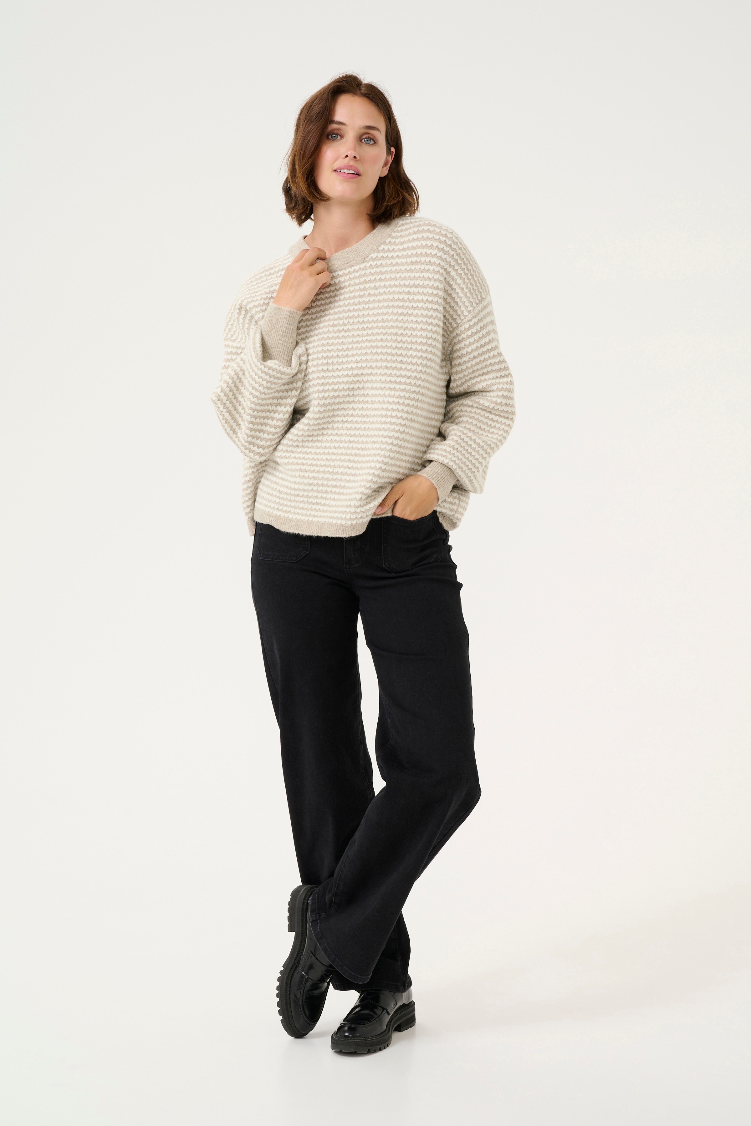 KAellery Pullover LOOKBOOK FRONT 10509032-106870