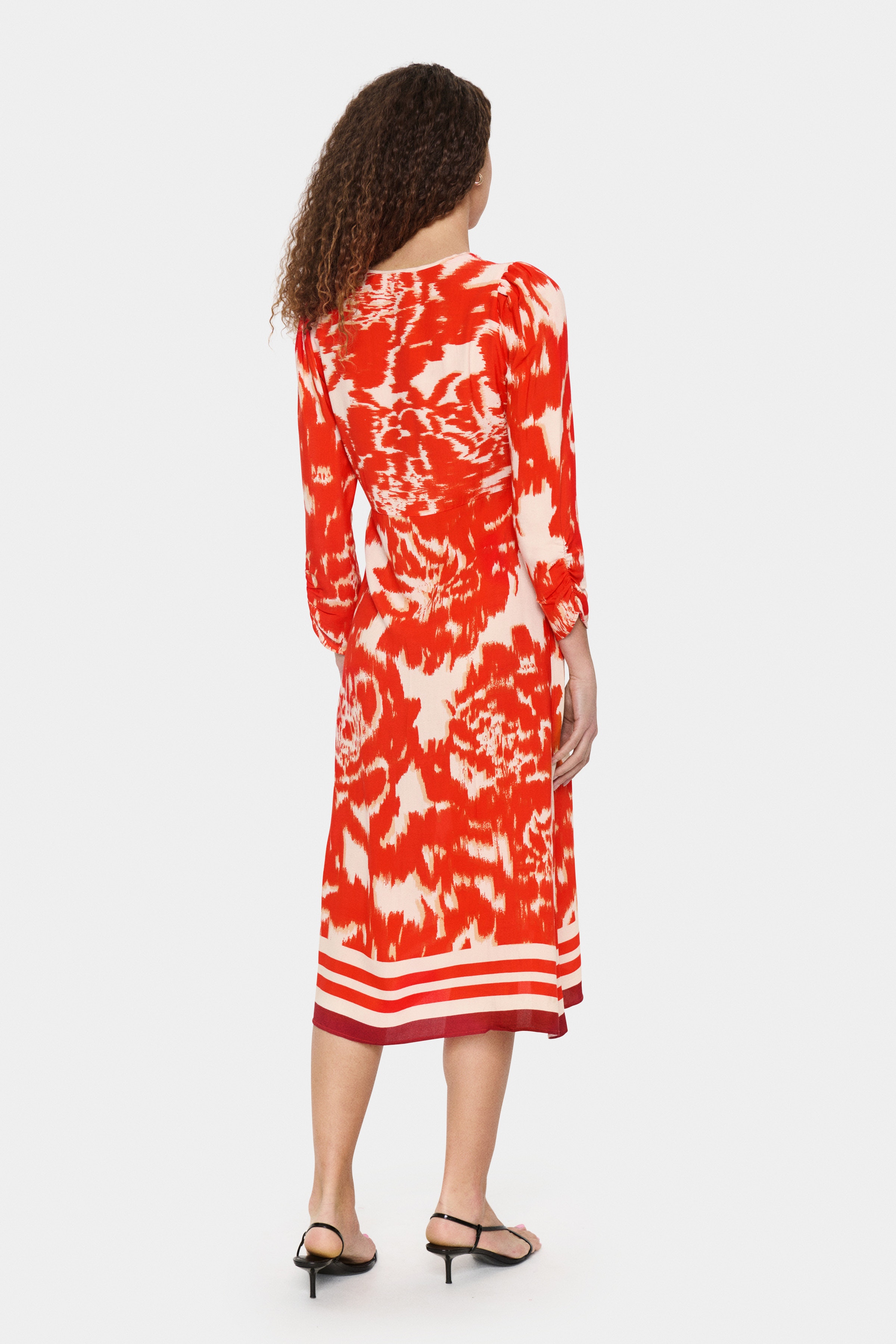 KhloeSZ Kleid LOOKBOOK BACK 30514030-303748