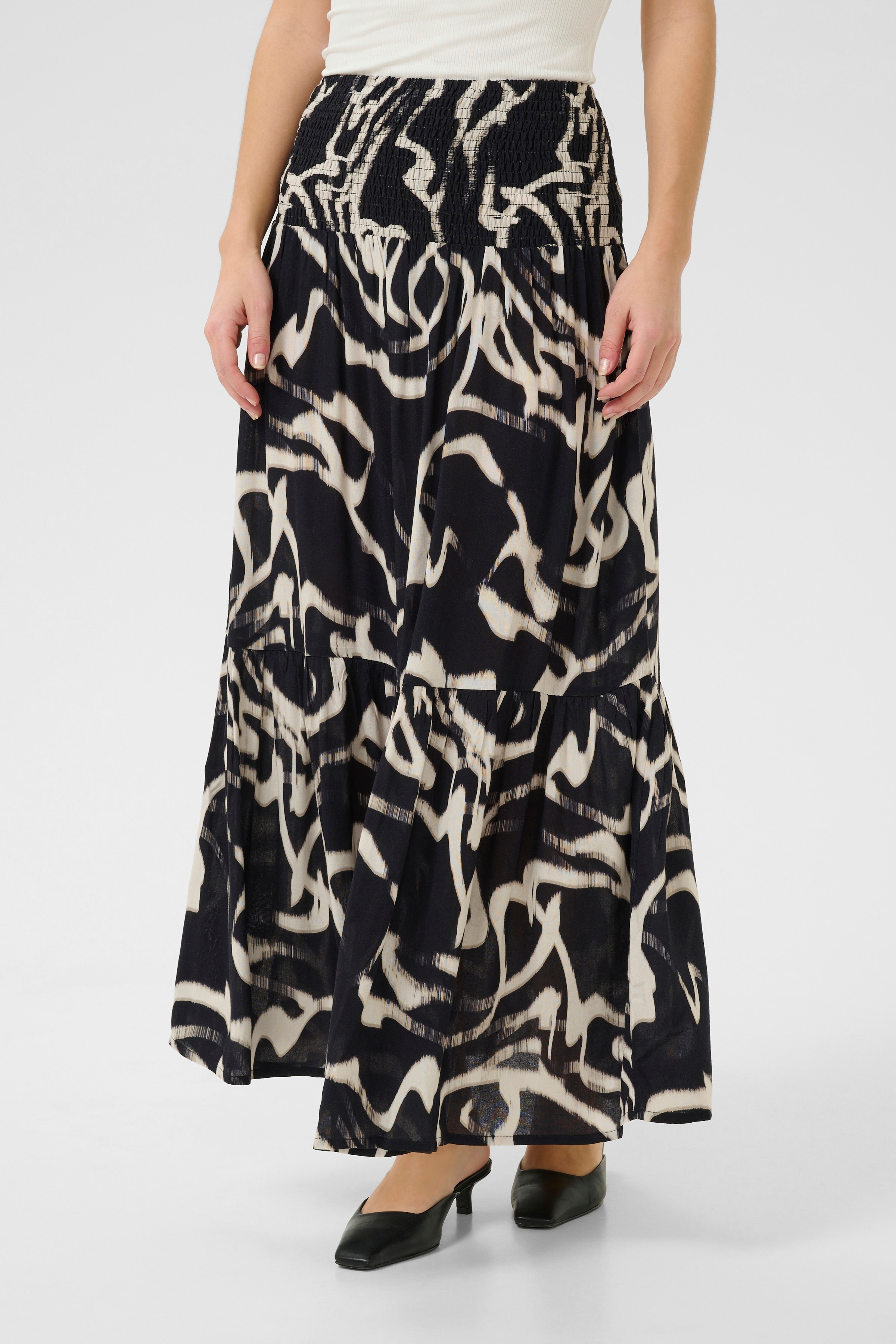 KAbeathe Skjørt LOOKBOOK FRONT 10510316-107701