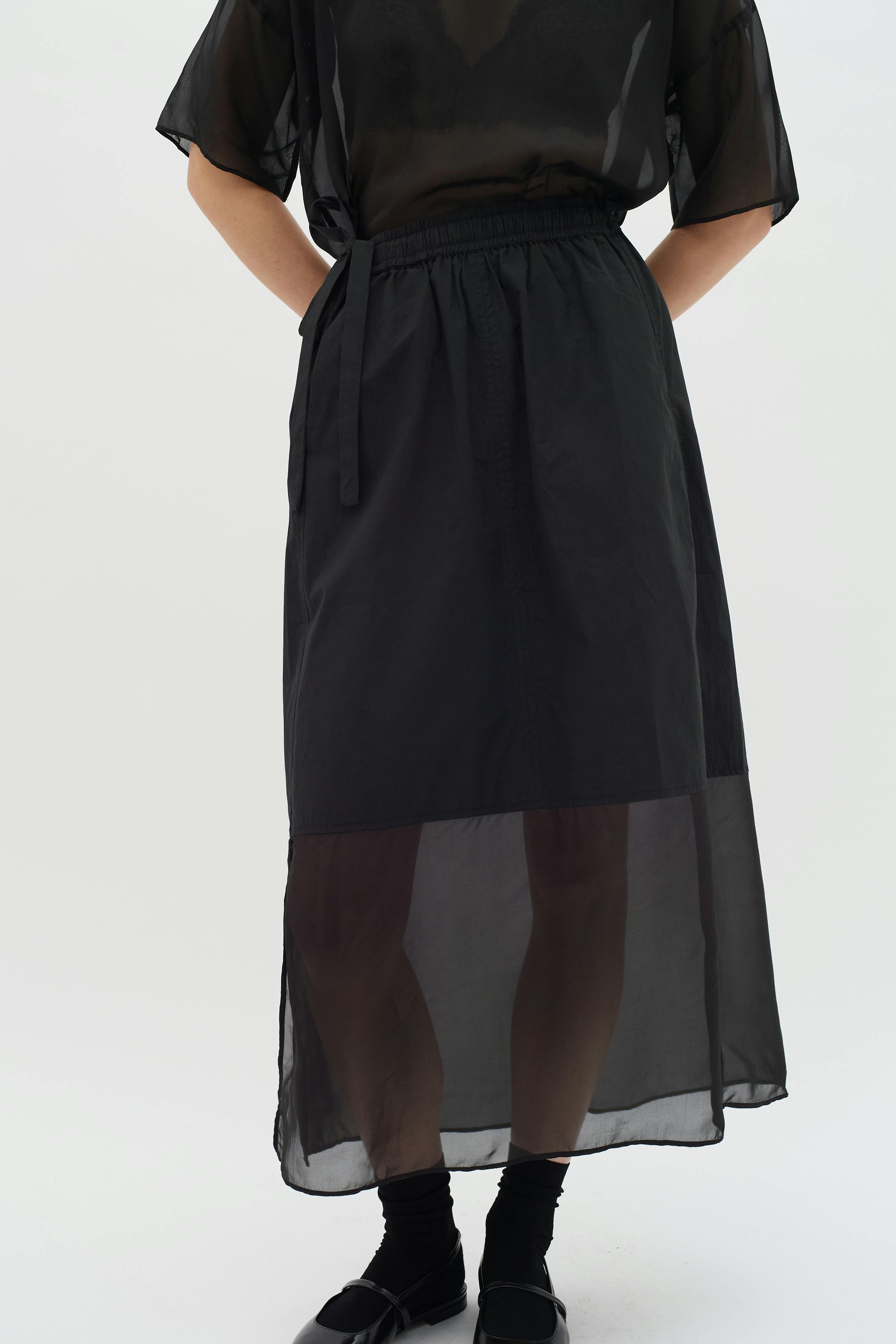 BurrellIW Skirt LOOKBOOK FRONT 30109435-194008