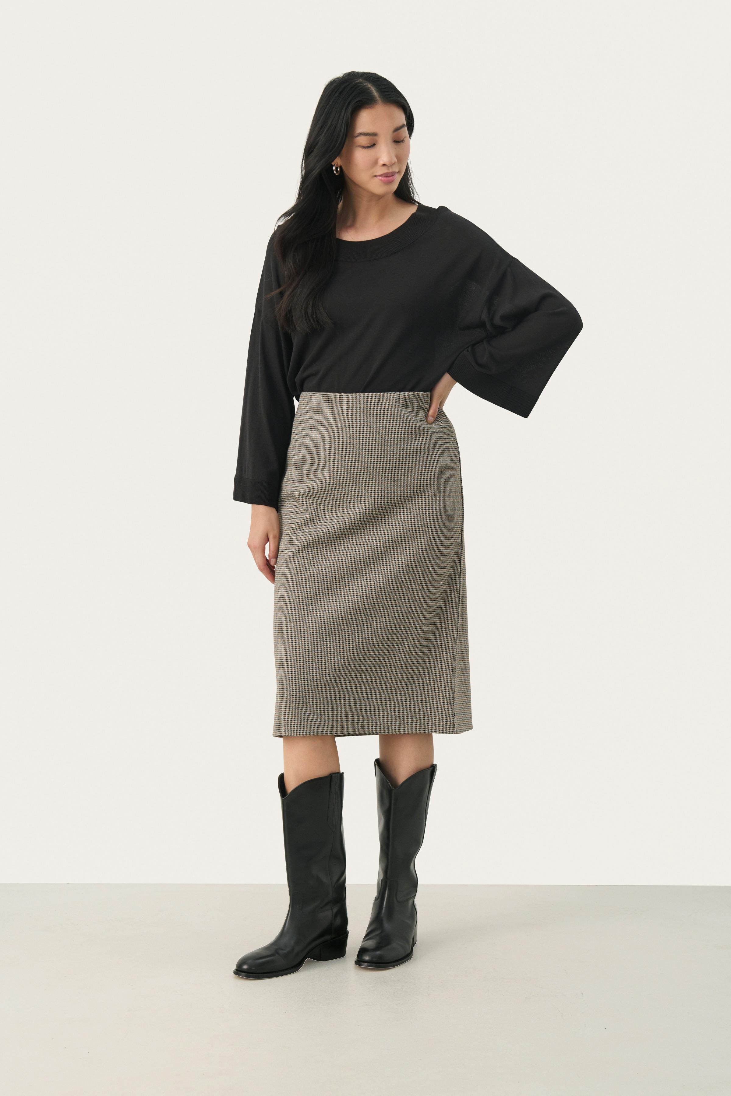 LorinnePW Skirt LOOKBOOK FRONT 30309146-303202