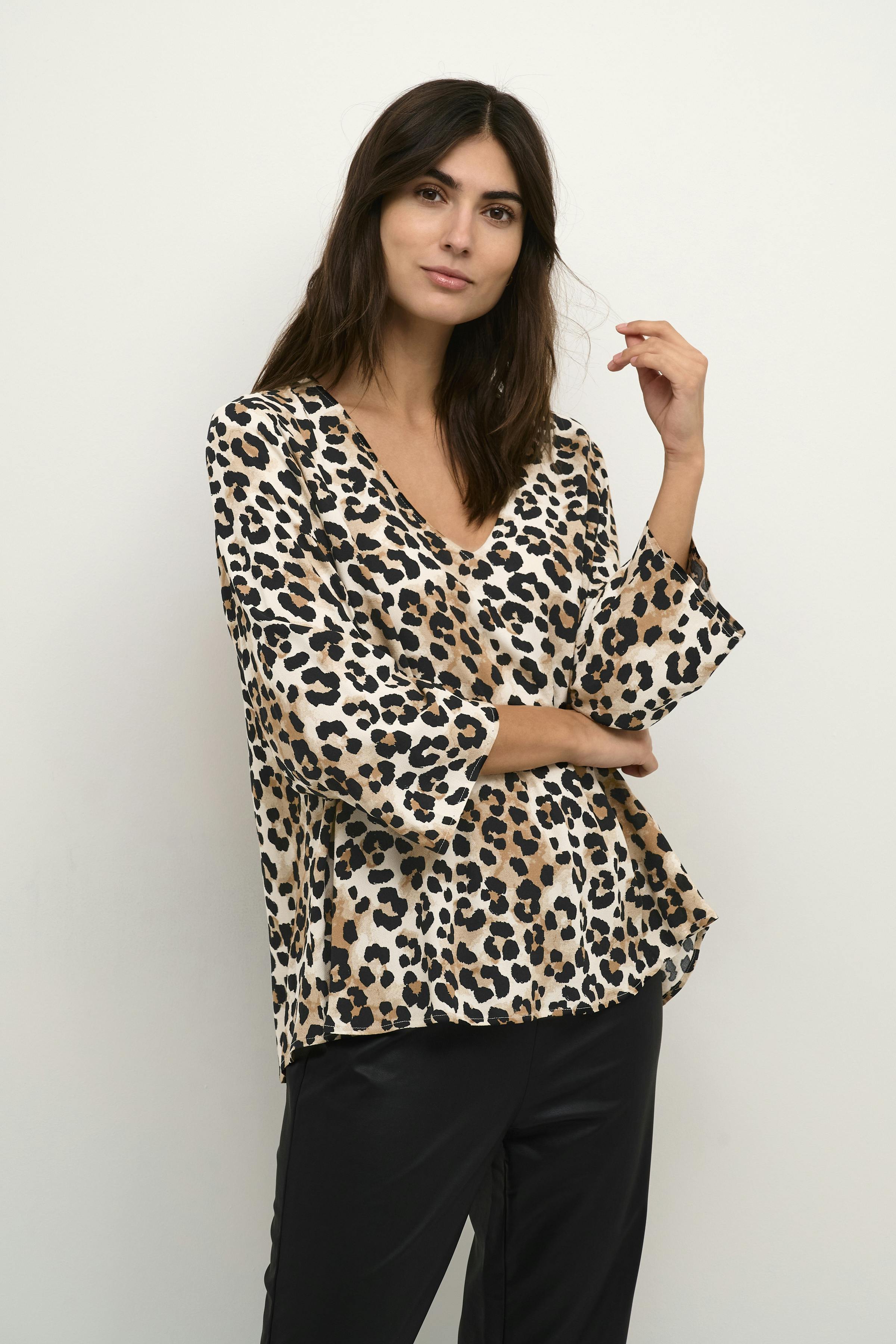 CUatlas Leopard bluse LOOKBOOK FRONT 50109839-500089