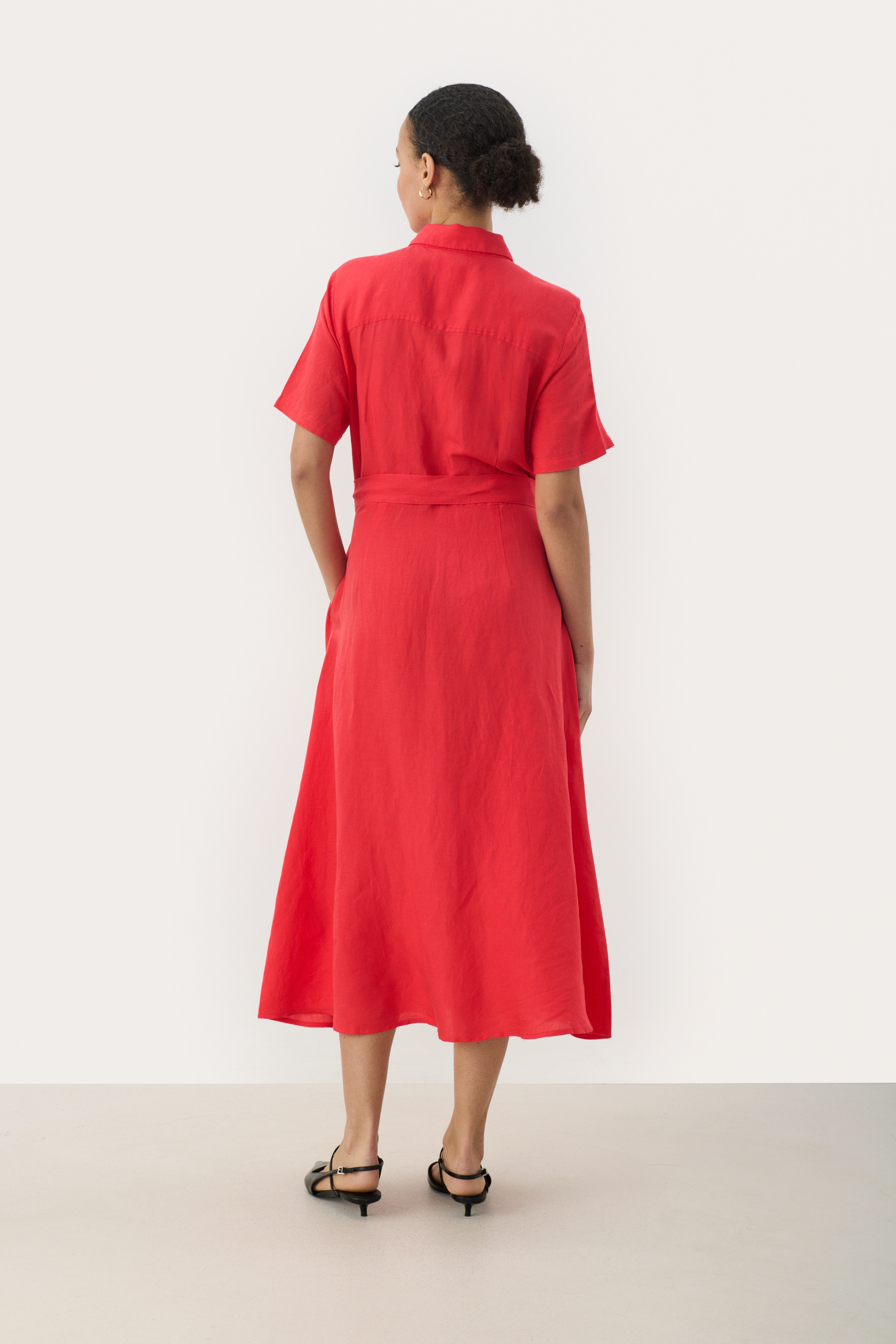EflinPW Kjole LOOKBOOK BACK 30309577-171663