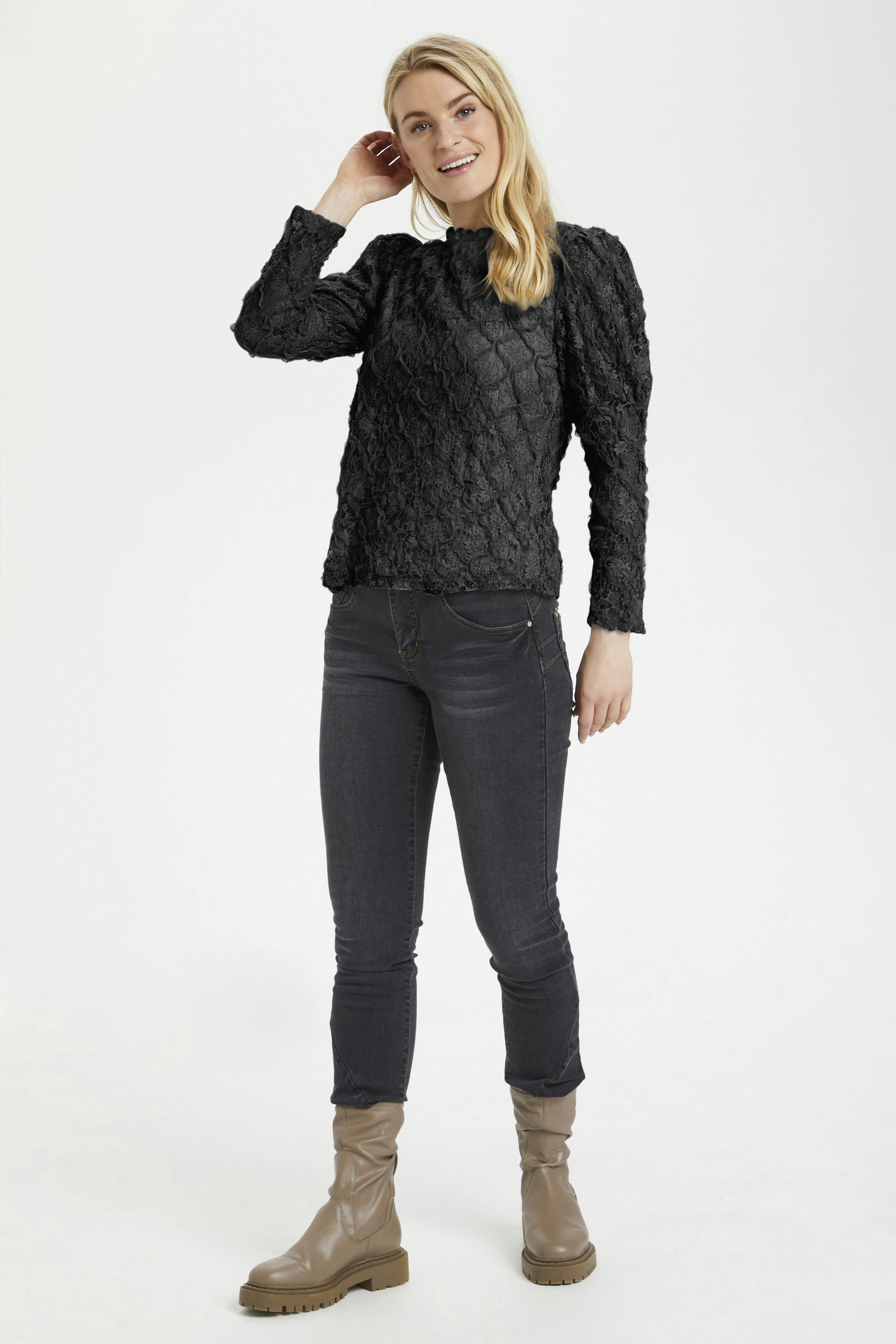 CRWallie Blouse with long sleeve LOOKBOOK FRONT 10608417-100120