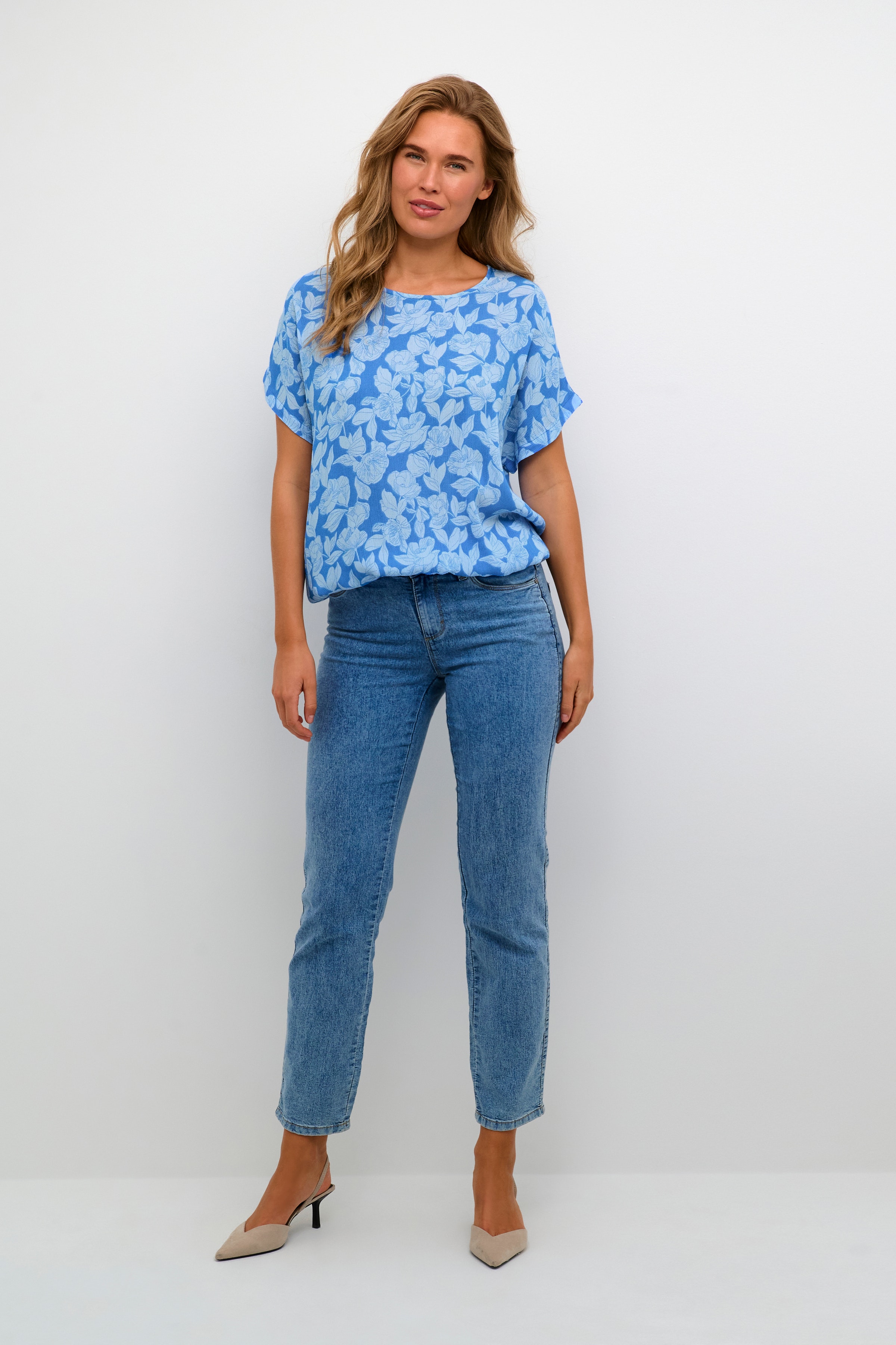 KAlisa Bluse LOOKBOOK FRONT 10552188-104670