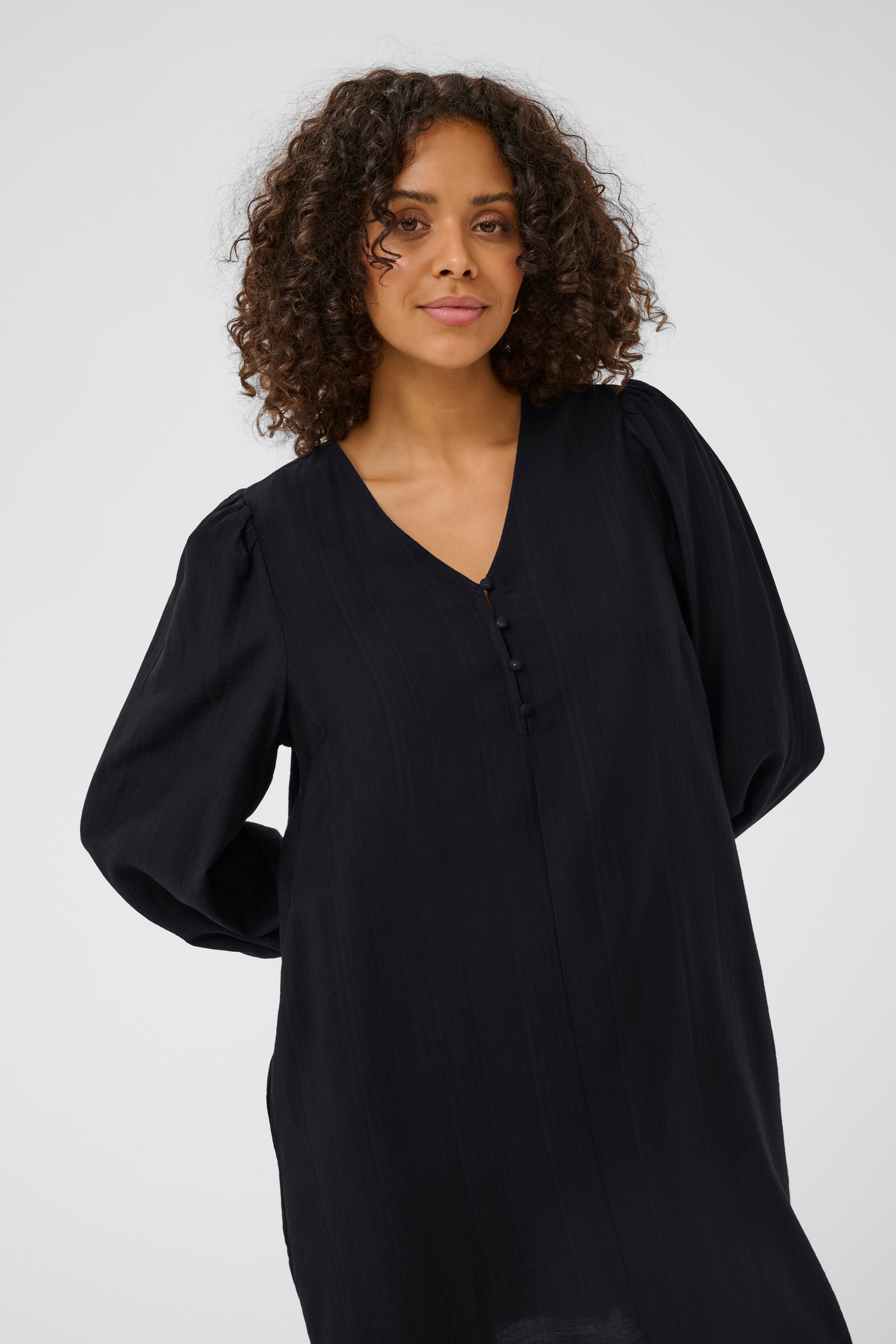 KAlufia Kleid LOOKBOOK DETAIL 10511105-100121